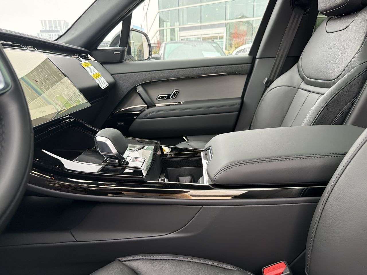 2026 Land Rover Range Rover Sport P360 S thumb 18