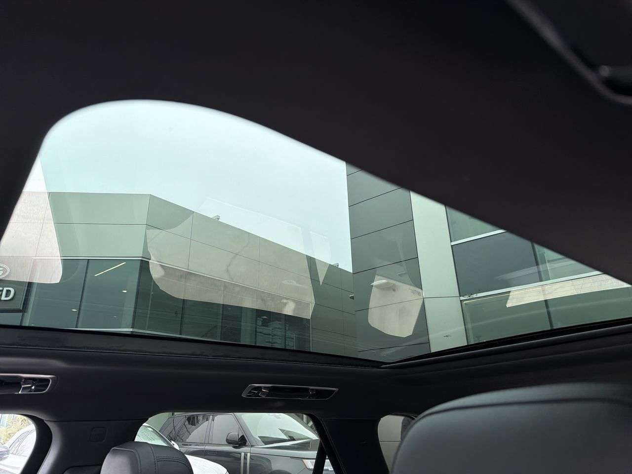 2026 Land Rover Range Rover Sport P360 S thumb 19