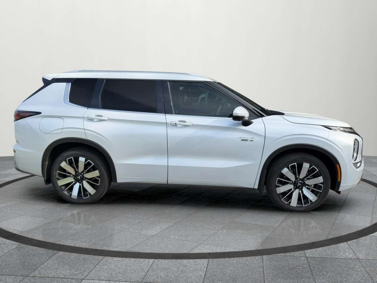 2026 Mitsubishi Outlander GT S-AWC — снимка 3