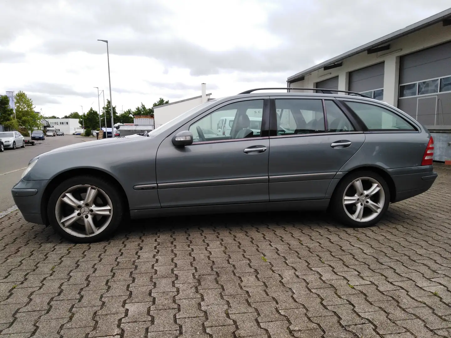 Mercedes-Benz C 240 C 240 T 4Matic (203.281) Синій - 2