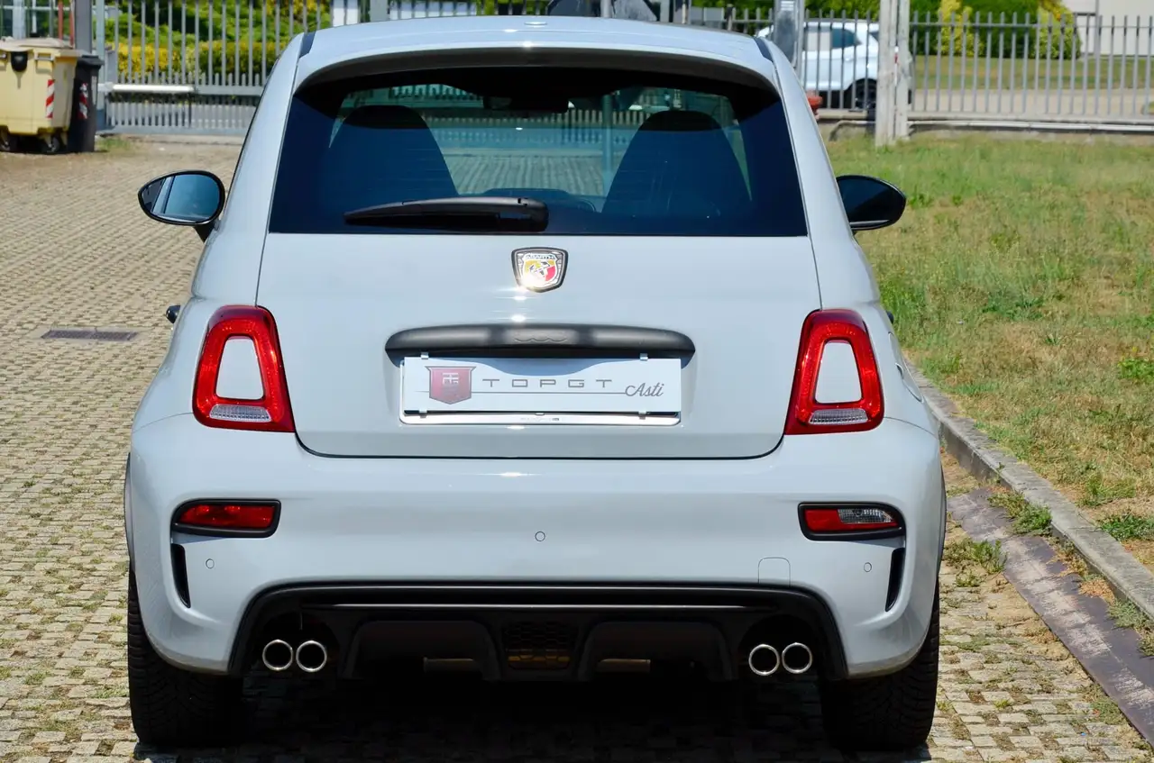 Abarth 695 2022