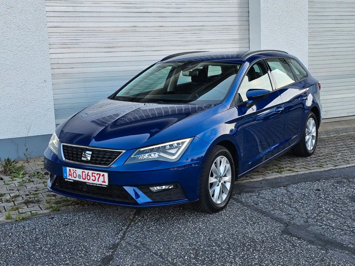 SEAT Leon 1.4 TGI ST STYLE 1.HAND AHK LED EURO 6 Blau - 2