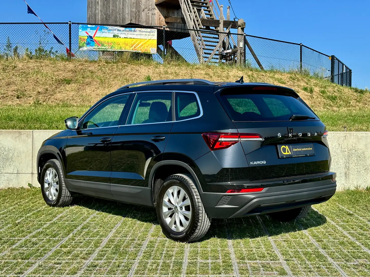 Skoda Karoq Karoq 1.5 TSI DSG  PANO / LED / CAMERA / GARANTIE Zwart - 2