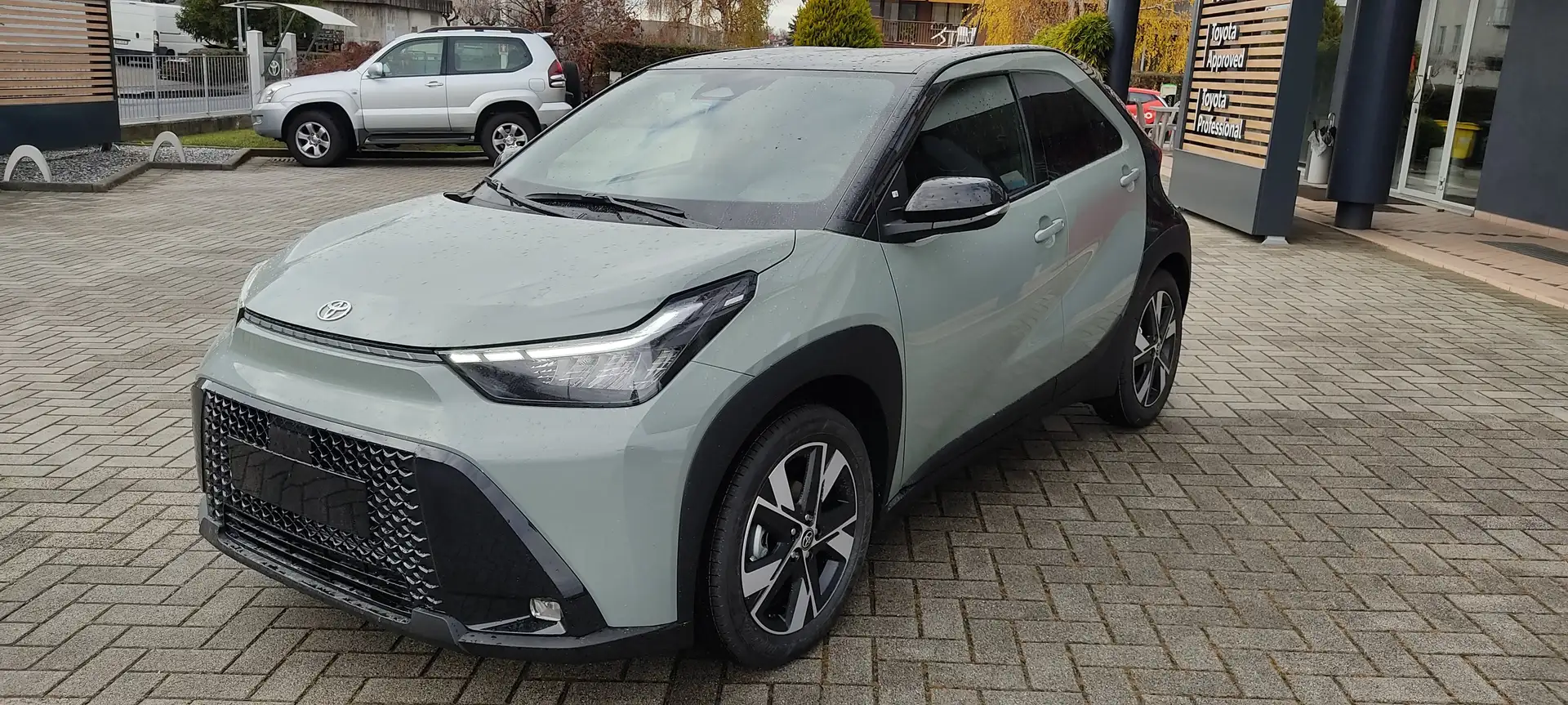 Toyota Aygo X 1.5 Hybrid 115CV Icon Groen - 2