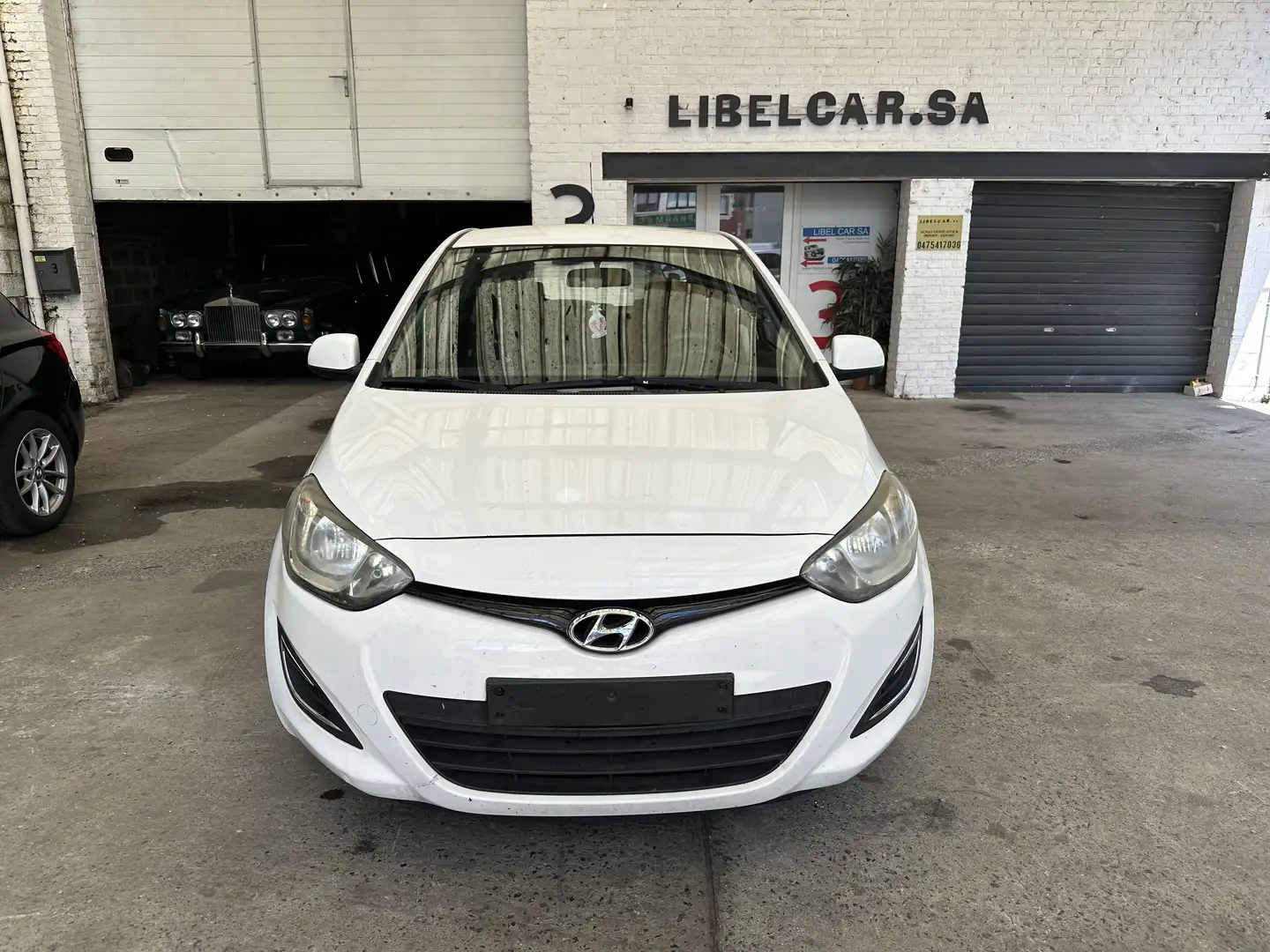 Hyundai i20 1.1 CRDi BlueDrive *Airco* *5 portes* Blanc - 1