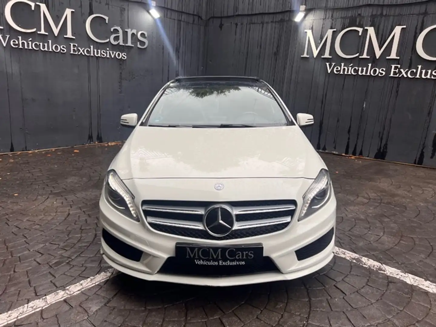 Mercedes-Benz A 180 180CDI BE AMG Line Blanco - 2