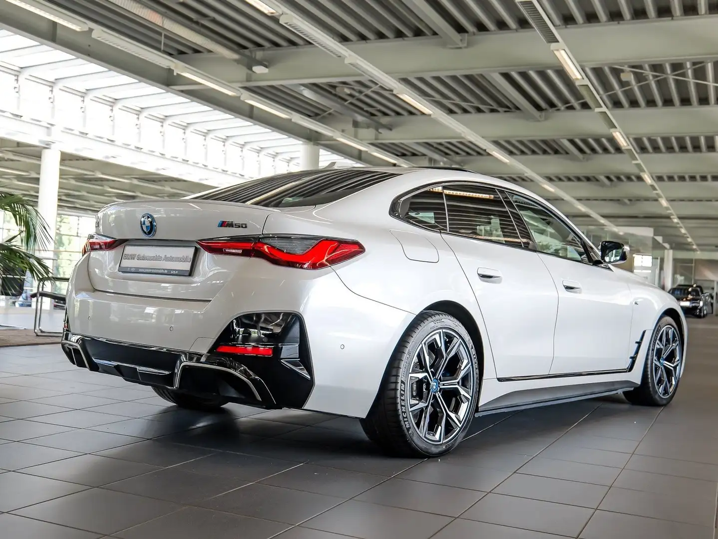 BMW i4 M50 Gran Coupé ACC AHK RFK NAVI Standh. LED Weiß - 2