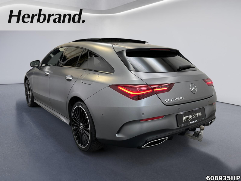 Mercedes-Benz CLA 250 e AMG Line Premium Plus Night AHK HUD — photo 4