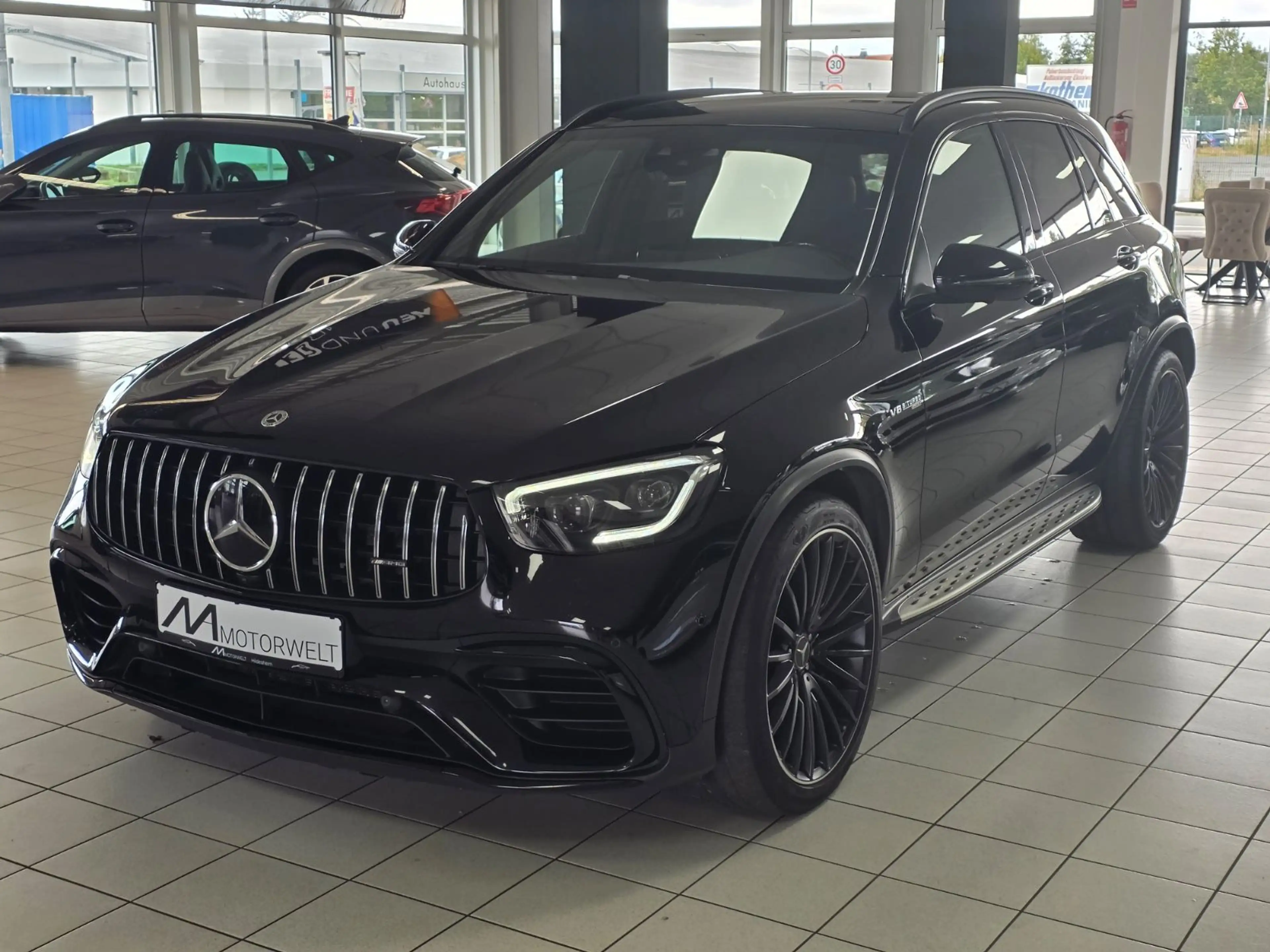 Mercedes-Benz GLC 63 AMG Panorama/360°/Night/Performance AGA — photo 3
