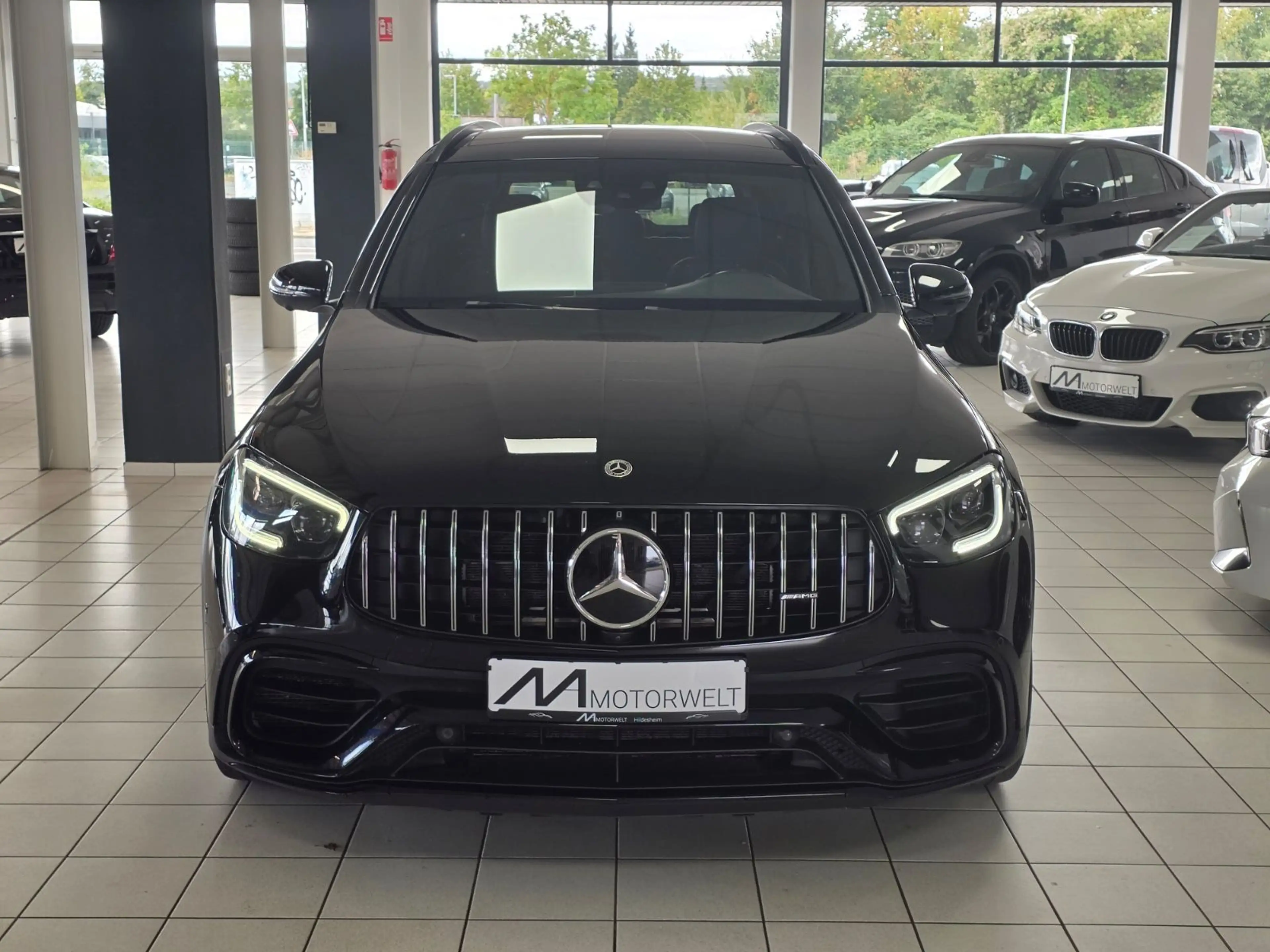 Mercedes-Benz GLC 63 AMG Panorama/360°/Night/Performance AGA — photo 2