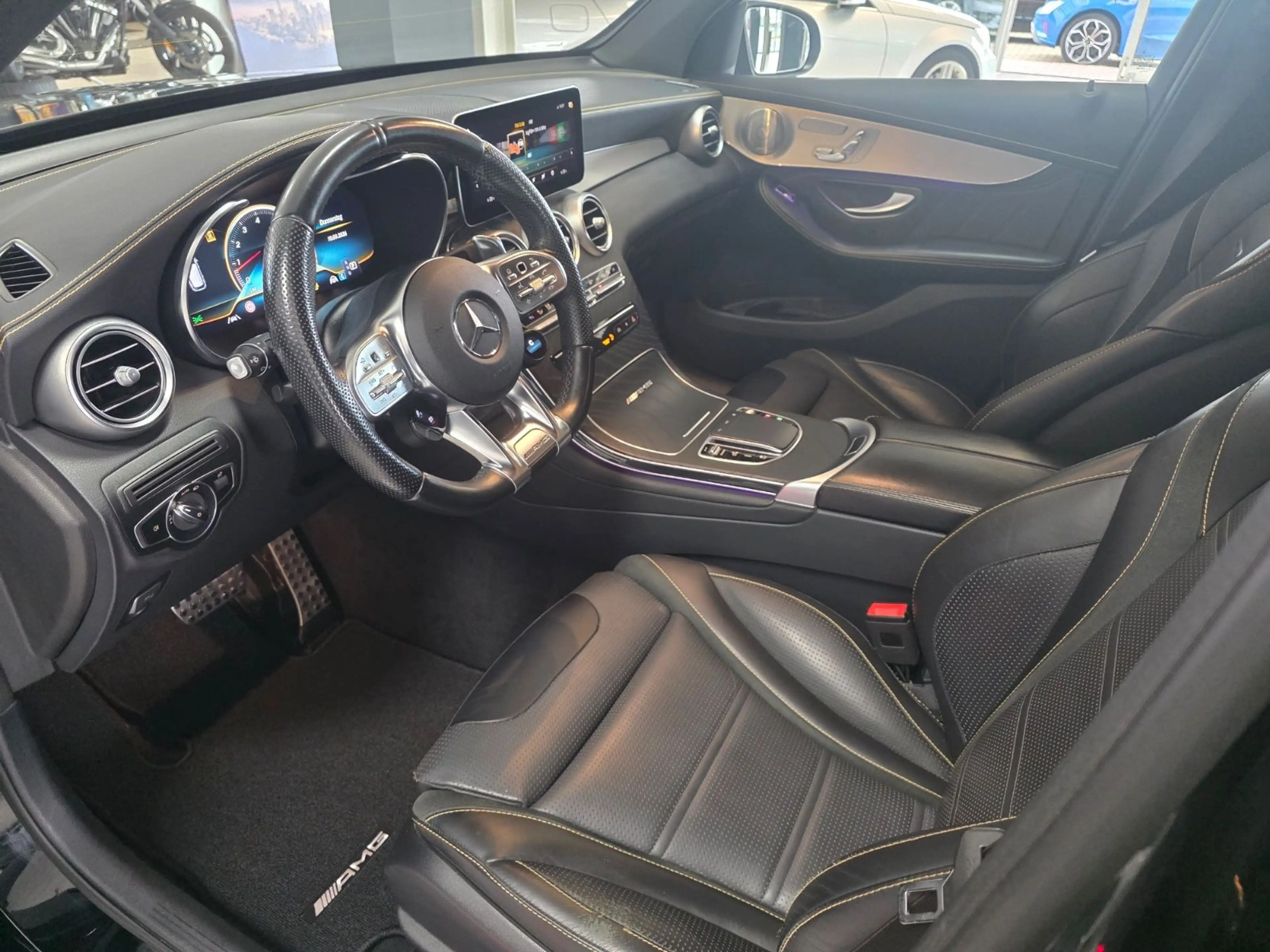 Mercedes-Benz GLC 63 AMG Panorama/360°/Night/Performance AGA — photo 7