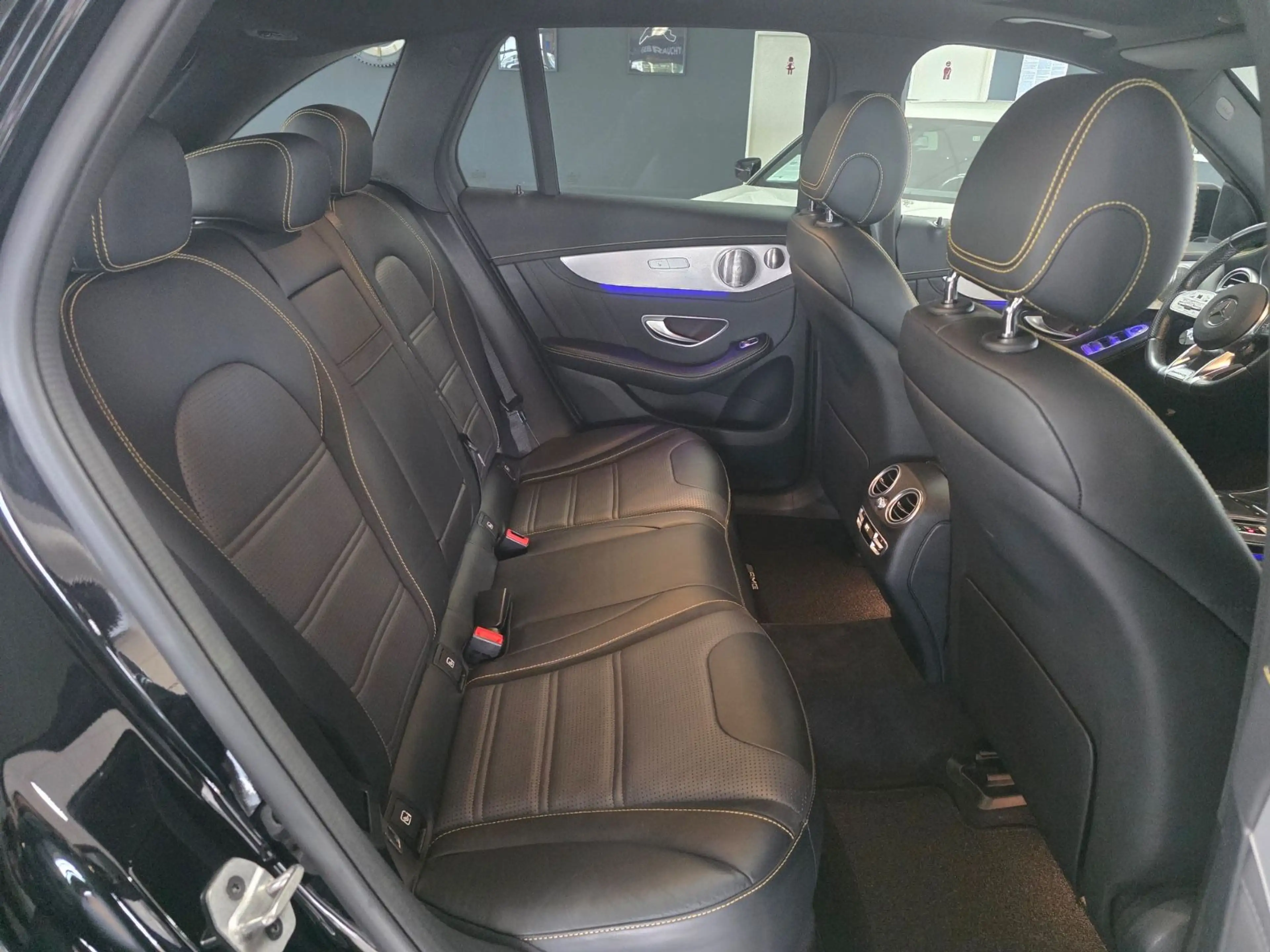 Mercedes-Benz GLC 63 AMG Panorama/360°/Night/Performance AGA — photo 9
