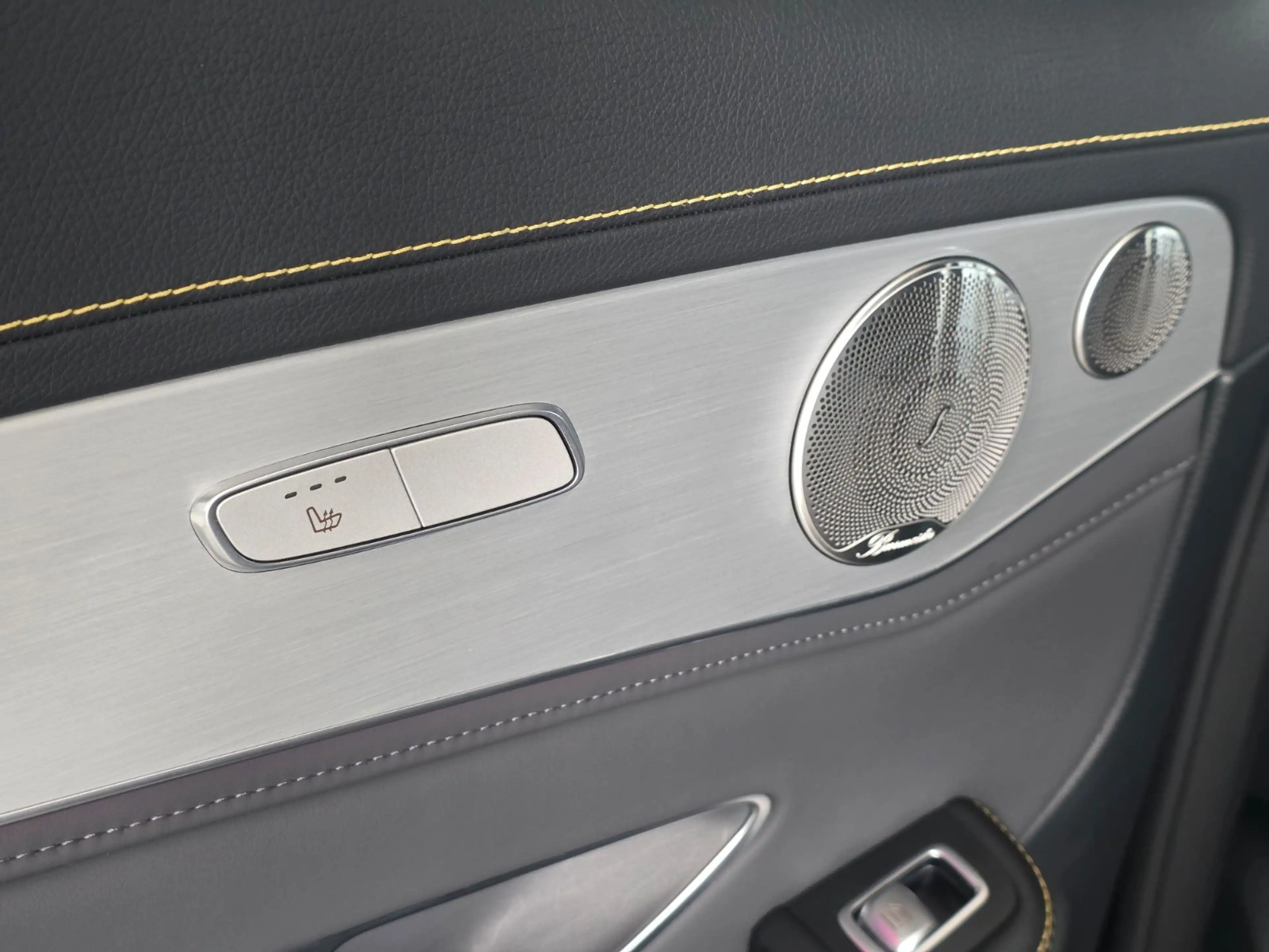Mercedes-Benz GLC 63 AMG Panorama/360°/Night/Performance AGA — photo 13