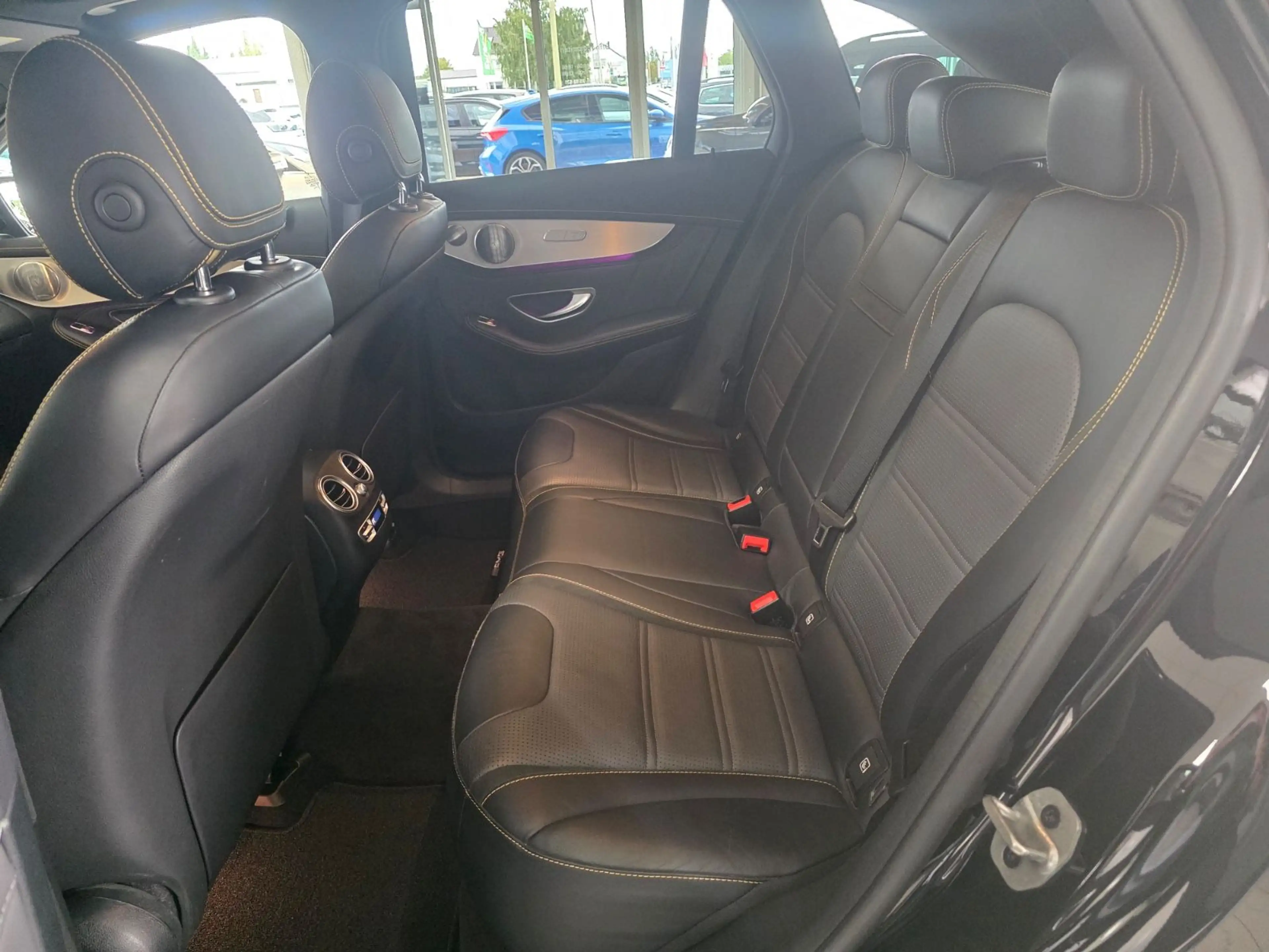 Mercedes-Benz GLC 63 AMG Panorama/360°/Night/Performance AGA — photo 10