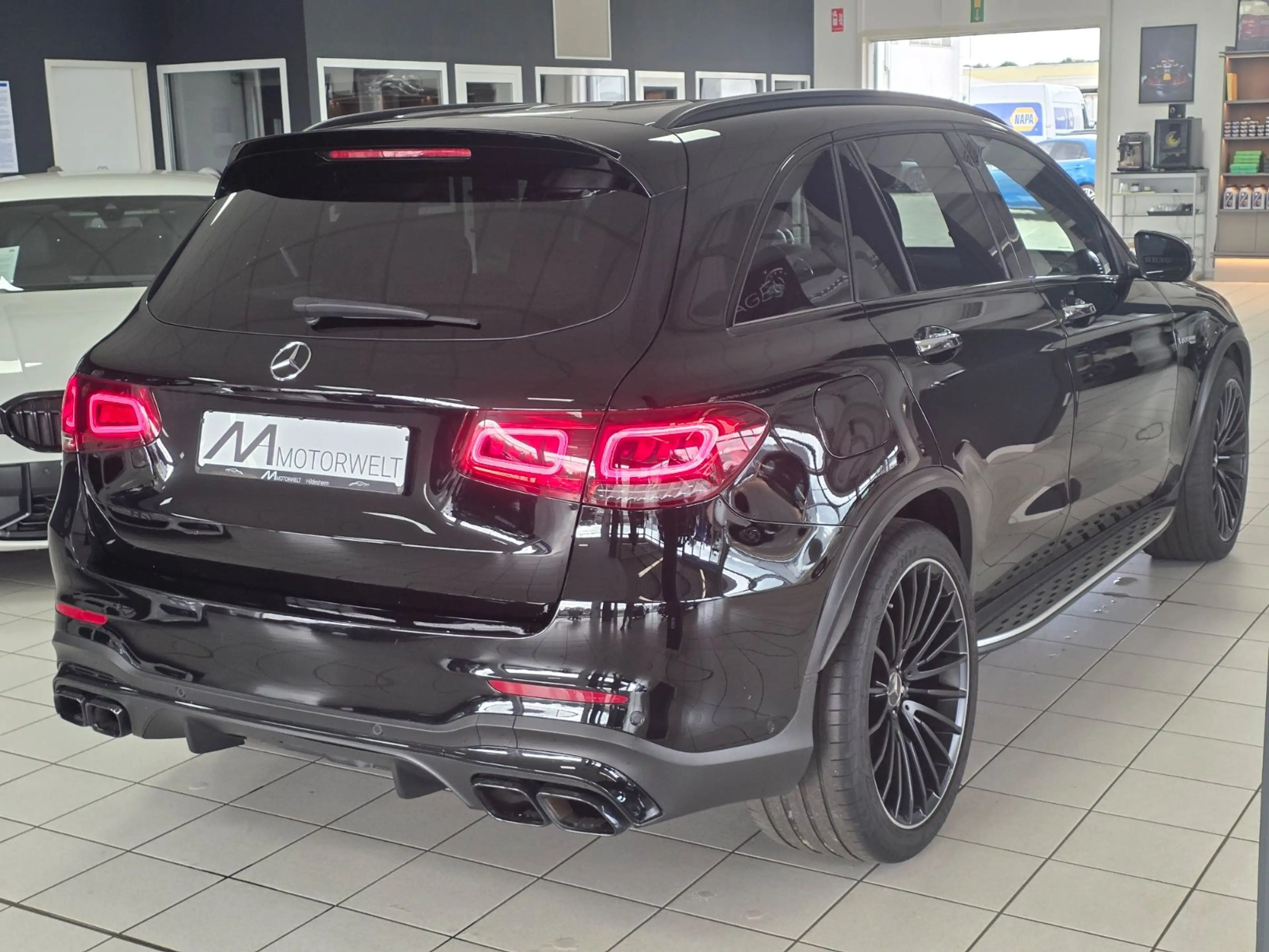 Mercedes-Benz GLC 63 AMG Panorama/360°/Night/Performance AGA — photo 6