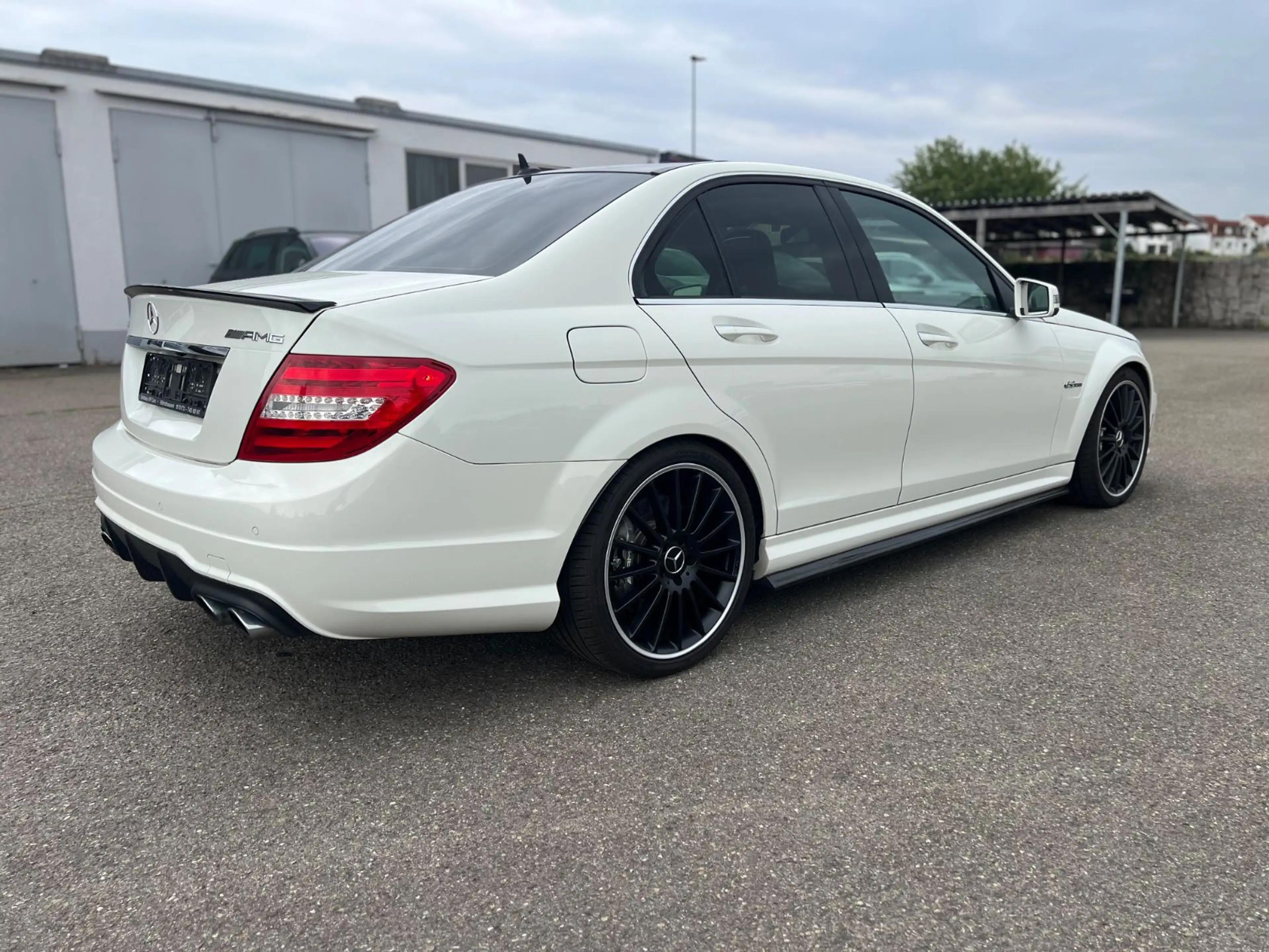 Mercedes-Benz C 63 AMG C63 AMG Lim.*Sport*Leder*Xenon*LED*H&K*Carbon ** — photo 7