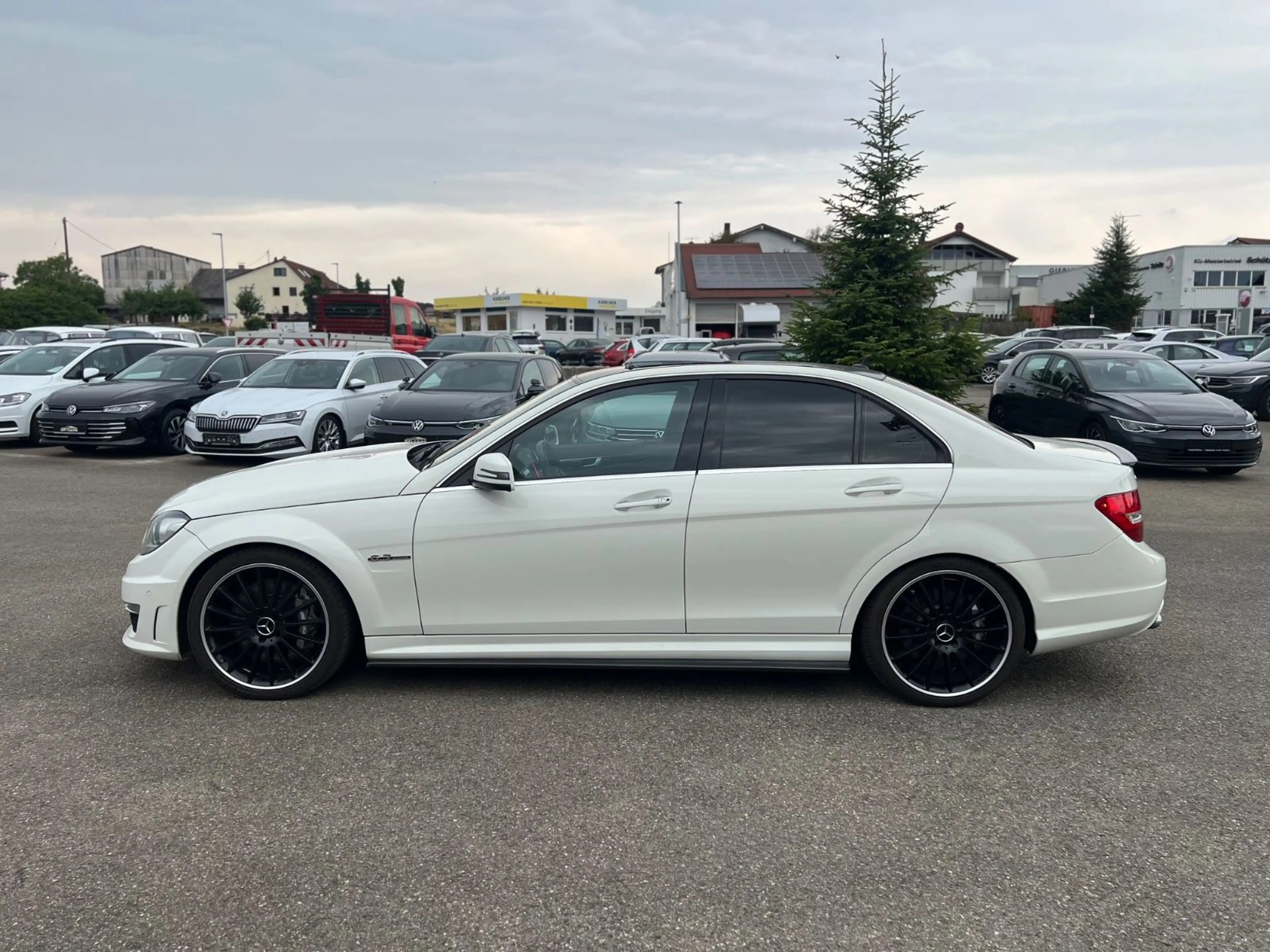 Mercedes-Benz C 63 AMG C63 AMG Lim.*Sport*Leder*Xenon*LED*H&K*Carbon ** — photo 4