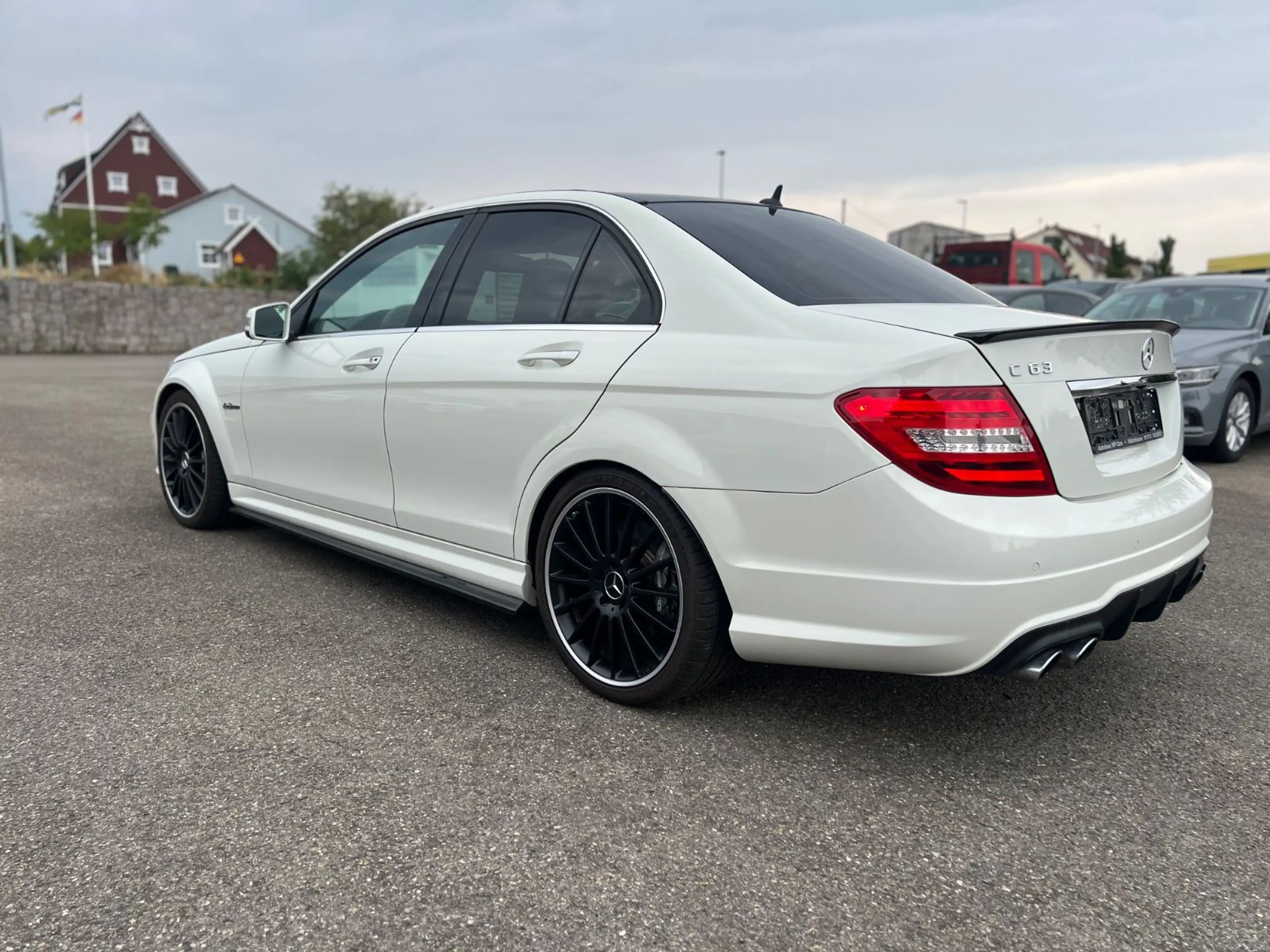 Mercedes-Benz C 63 AMG C63 AMG Lim.*Sport*Leder*Xenon*LED*H&K*Carbon ** — photo 5