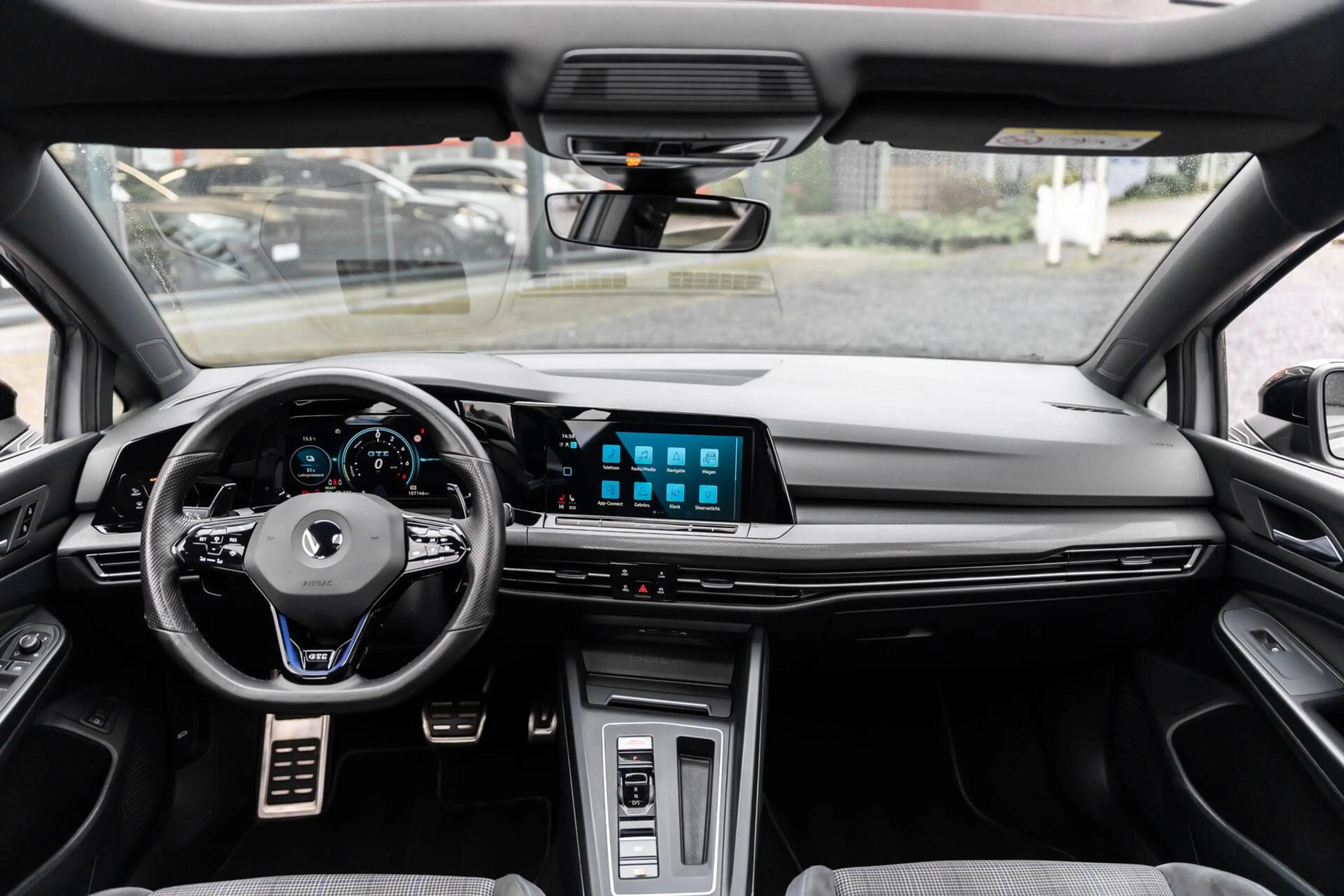 Volkswagen Golf GTE 1.4 eHybrid Pano Headup IQ lights — photo 14