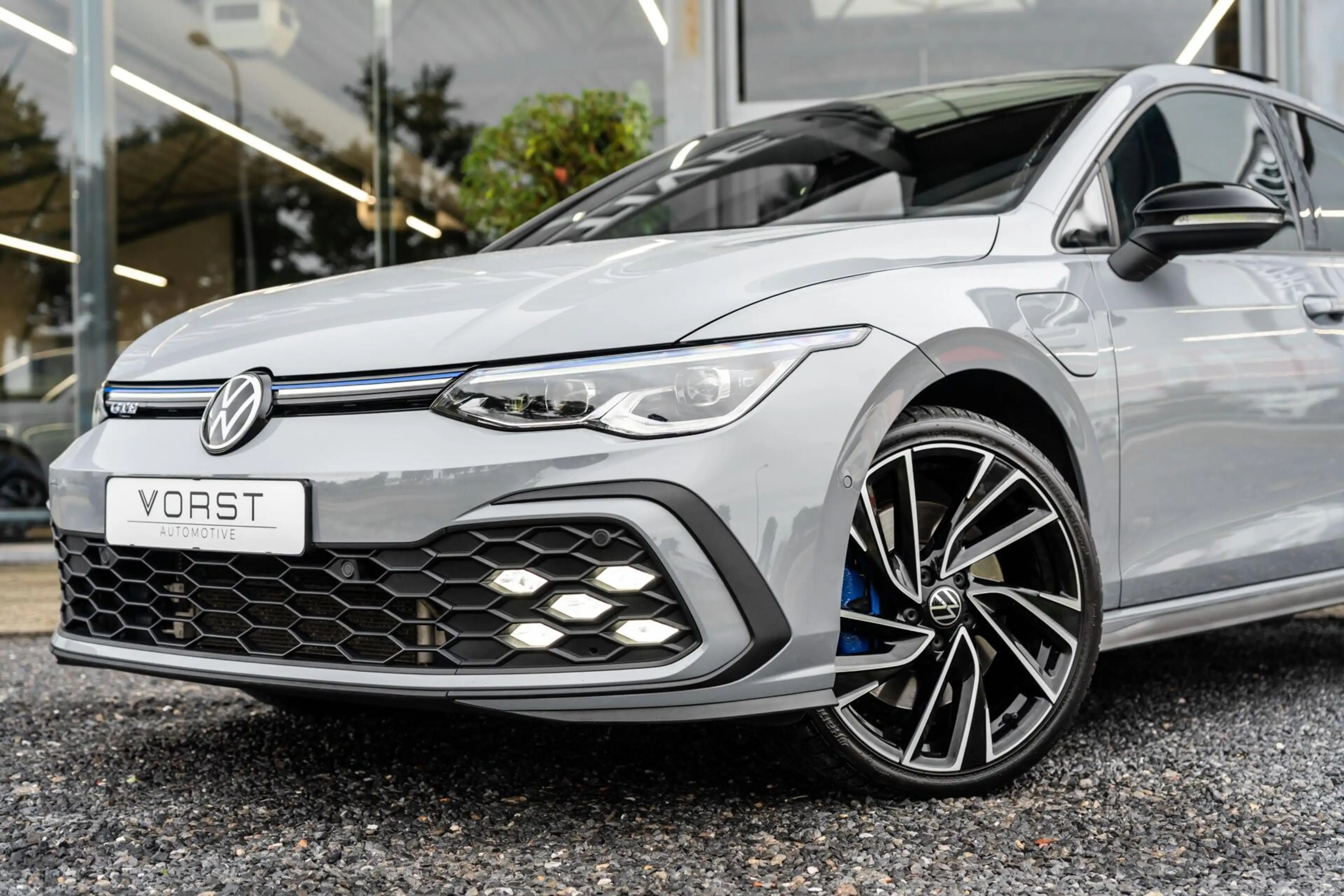 Volkswagen Golf GTE 1.4 eHybrid Pano Headup IQ lights — photo 9