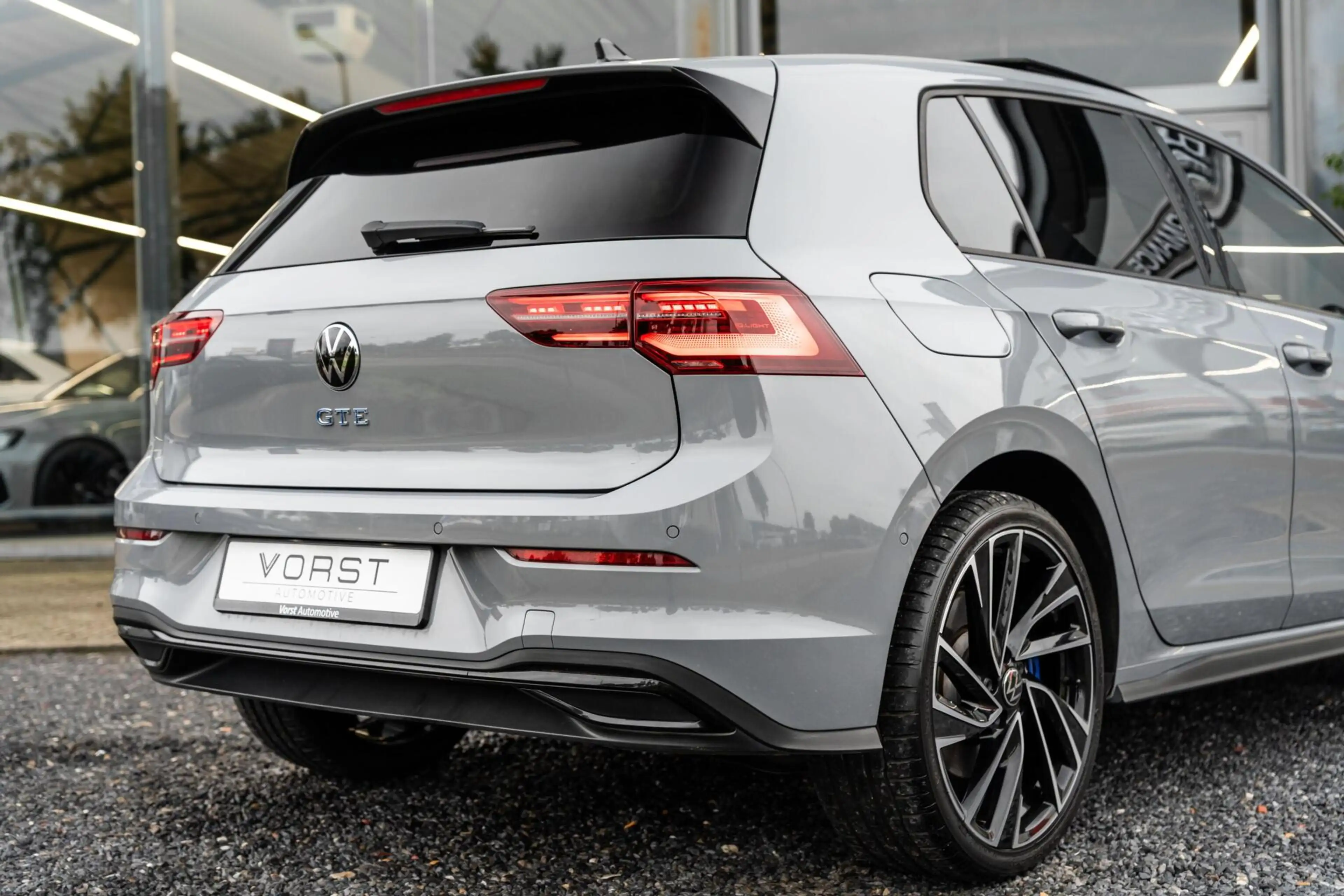 Volkswagen Golf GTE 1.4 eHybrid Pano Headup IQ lights — photo 8
