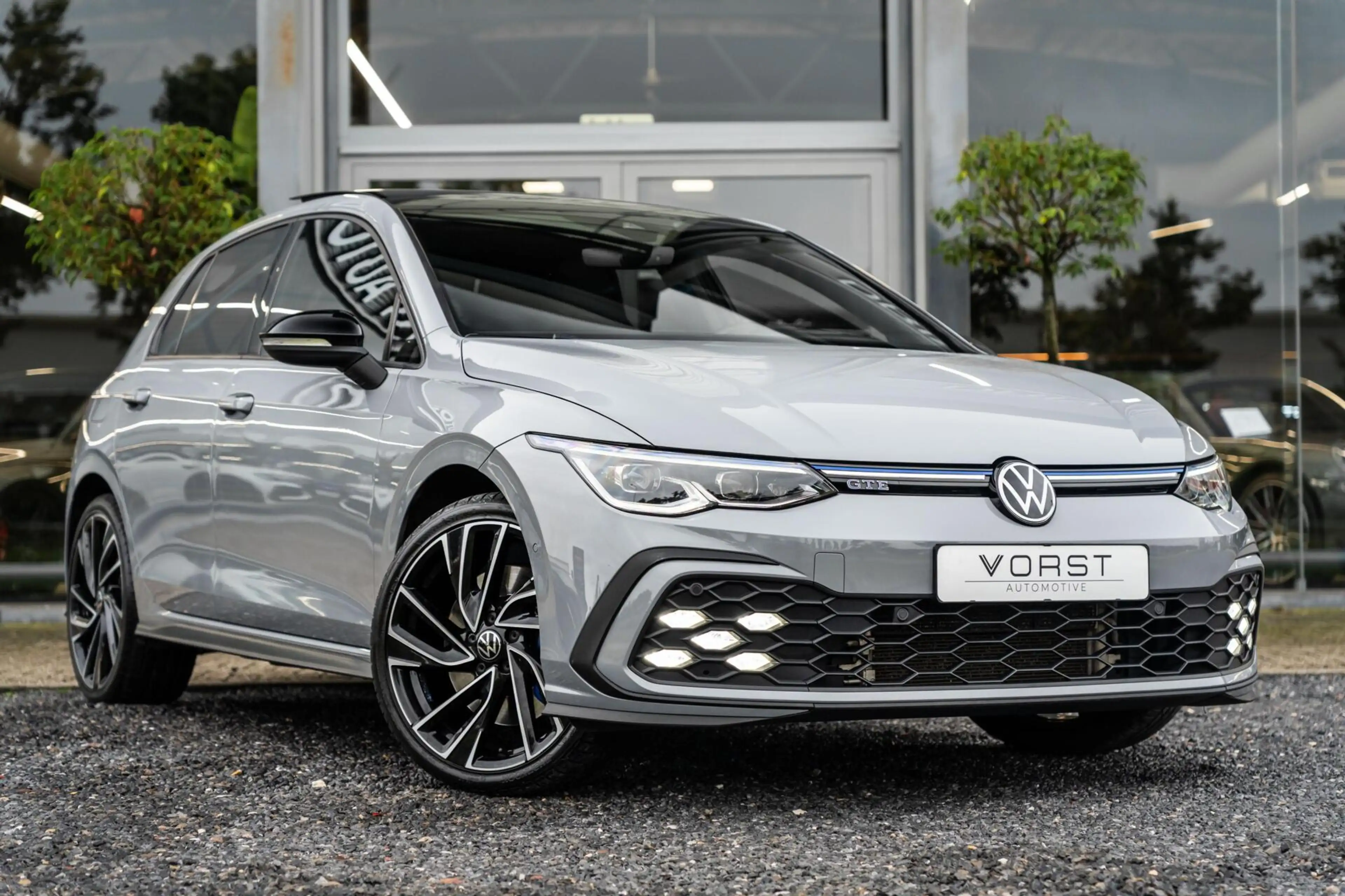 Volkswagen Golf GTE 1.4 eHybrid Pano Headup IQ lights — photo 3
