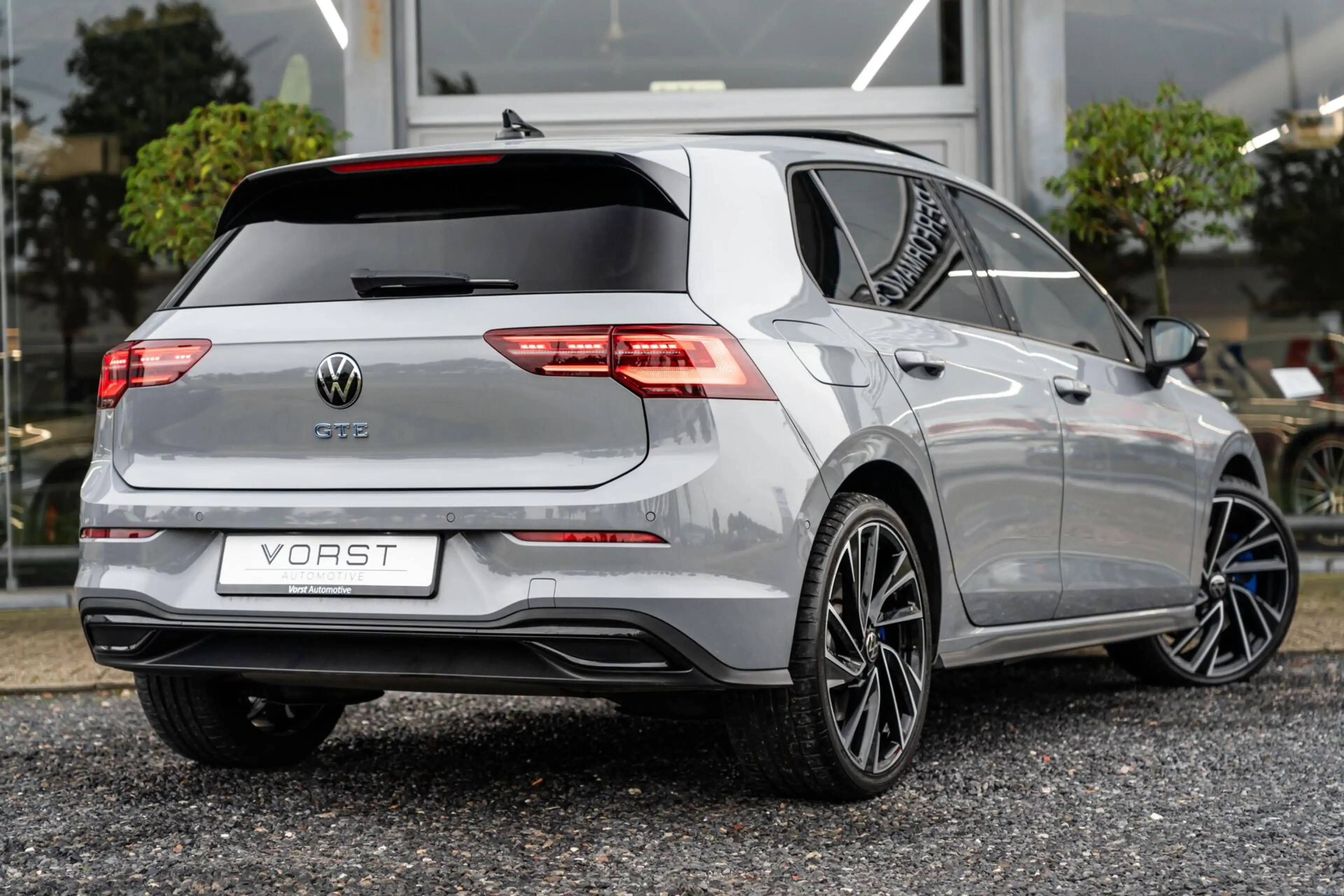 Volkswagen Golf GTE 1.4 eHybrid Pano Headup IQ lights — photo 6