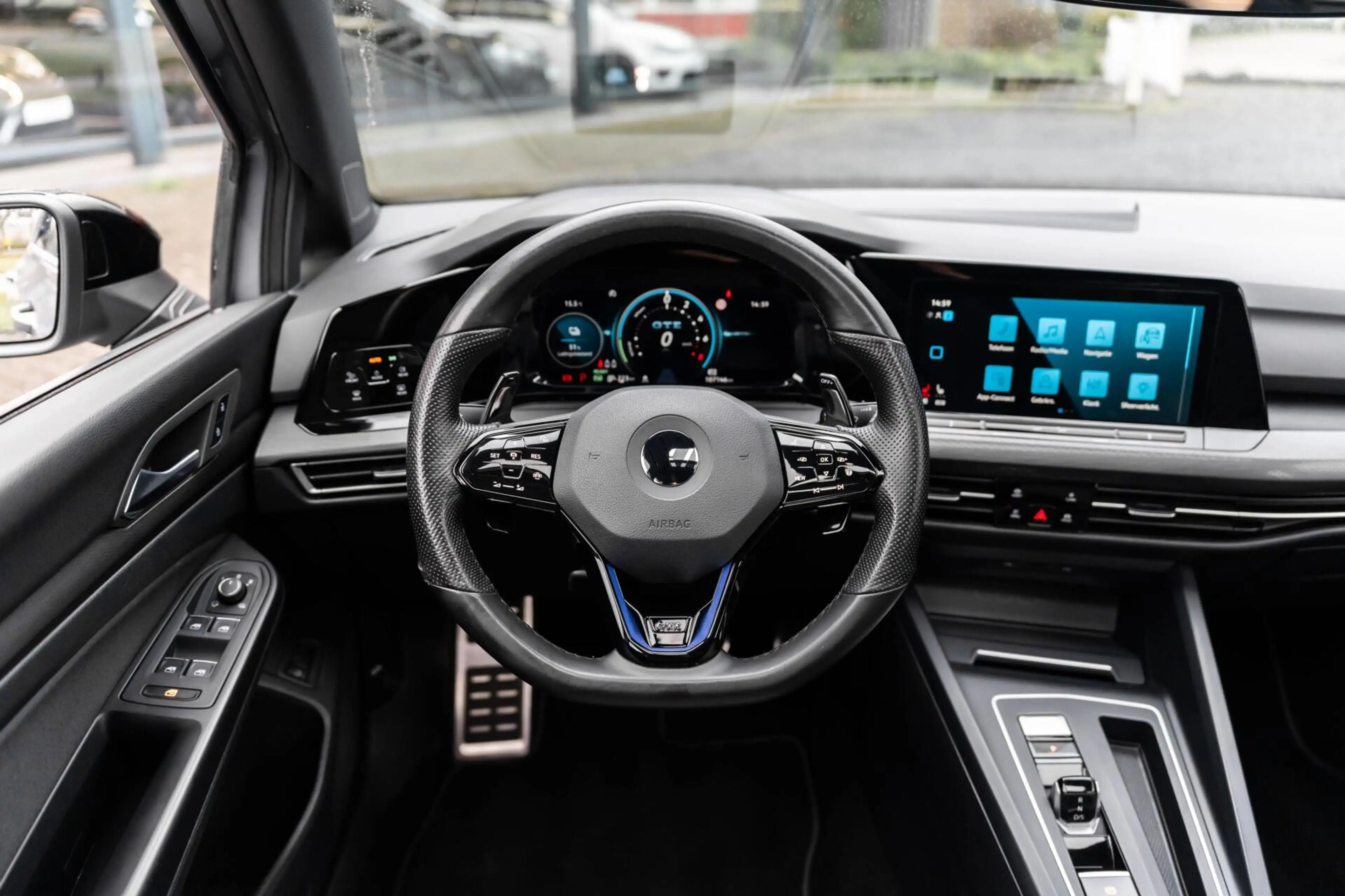 Volkswagen Golf GTE 1.4 eHybrid Pano Headup IQ lights — photo 15