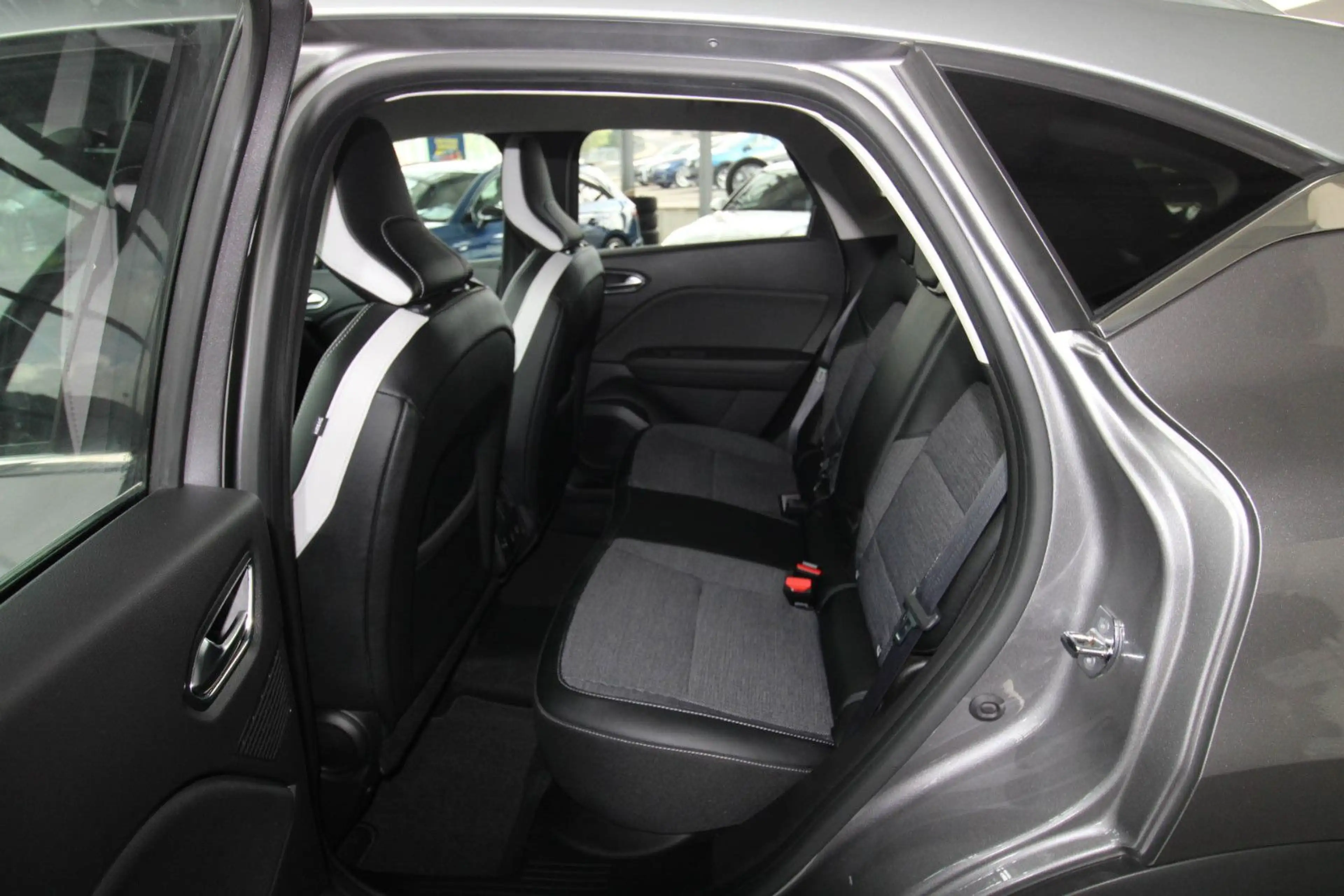 Renault Captur II Intens/LED/ACC/Virtual/Navi/DAB+/360° — photo 10