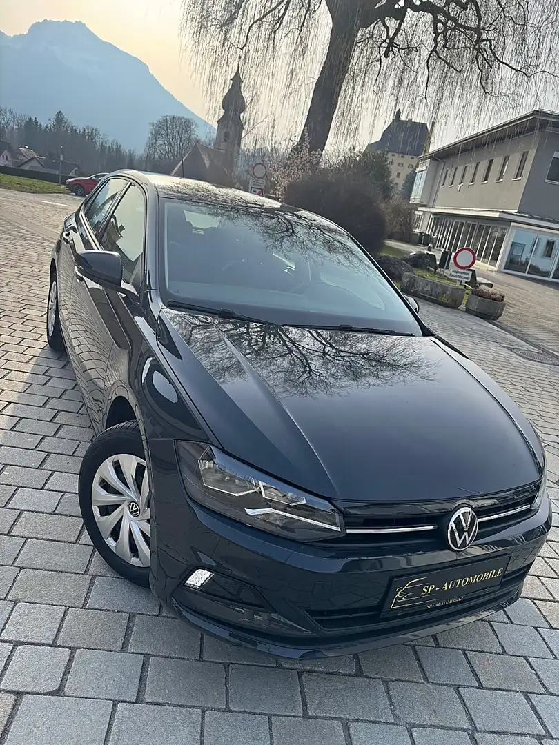 Volkswagen Polo 1,0 Grau - 2