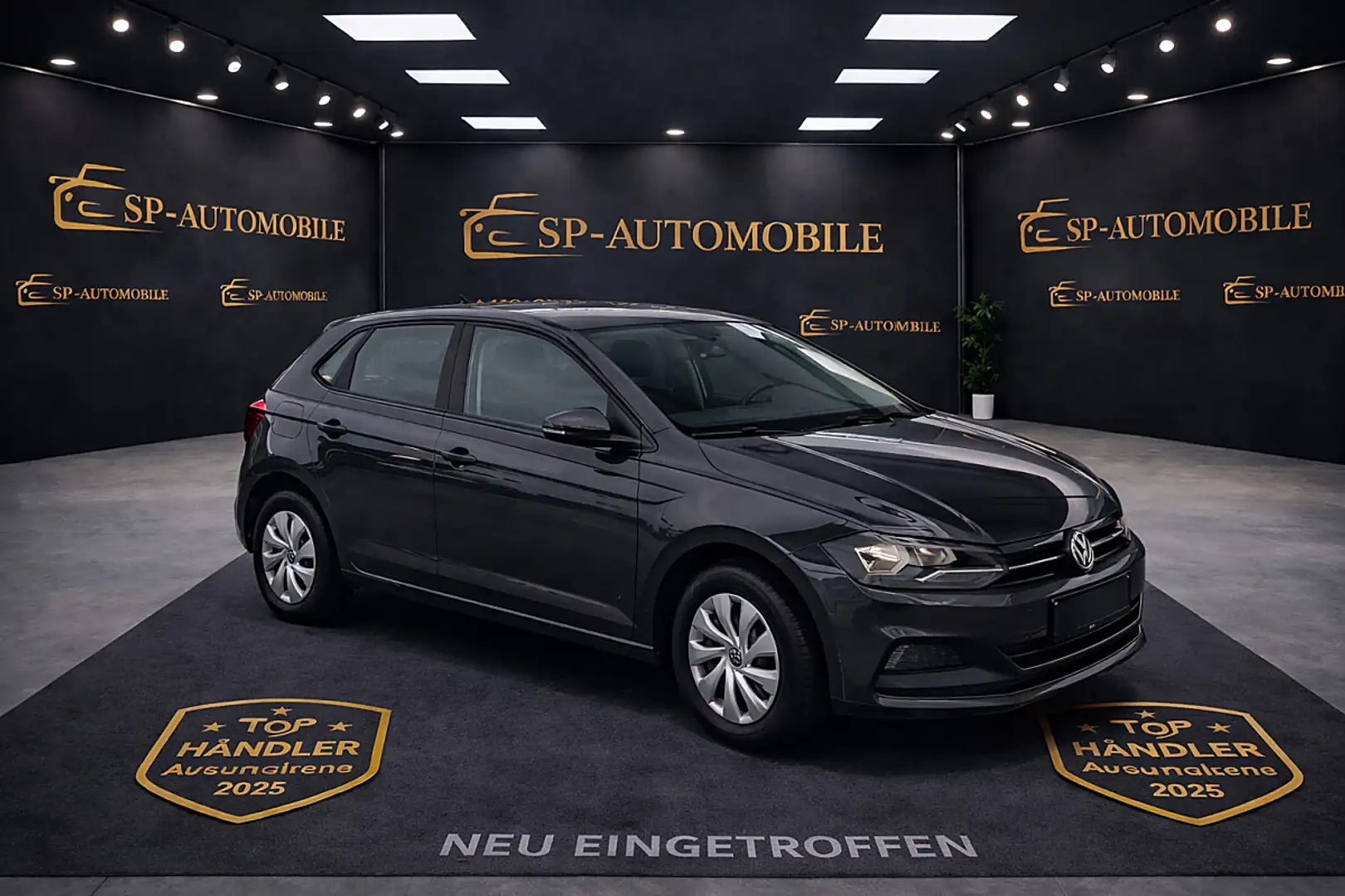 Volkswagen Polo 1,0 Grau - 2