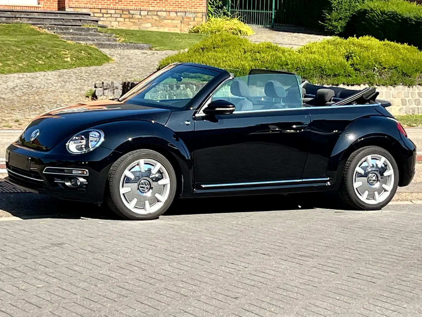 Volkswagen Beetle The Beetle Cabriolet 1.2 TSI (BlueMot. Tech) Sound Negro - 1