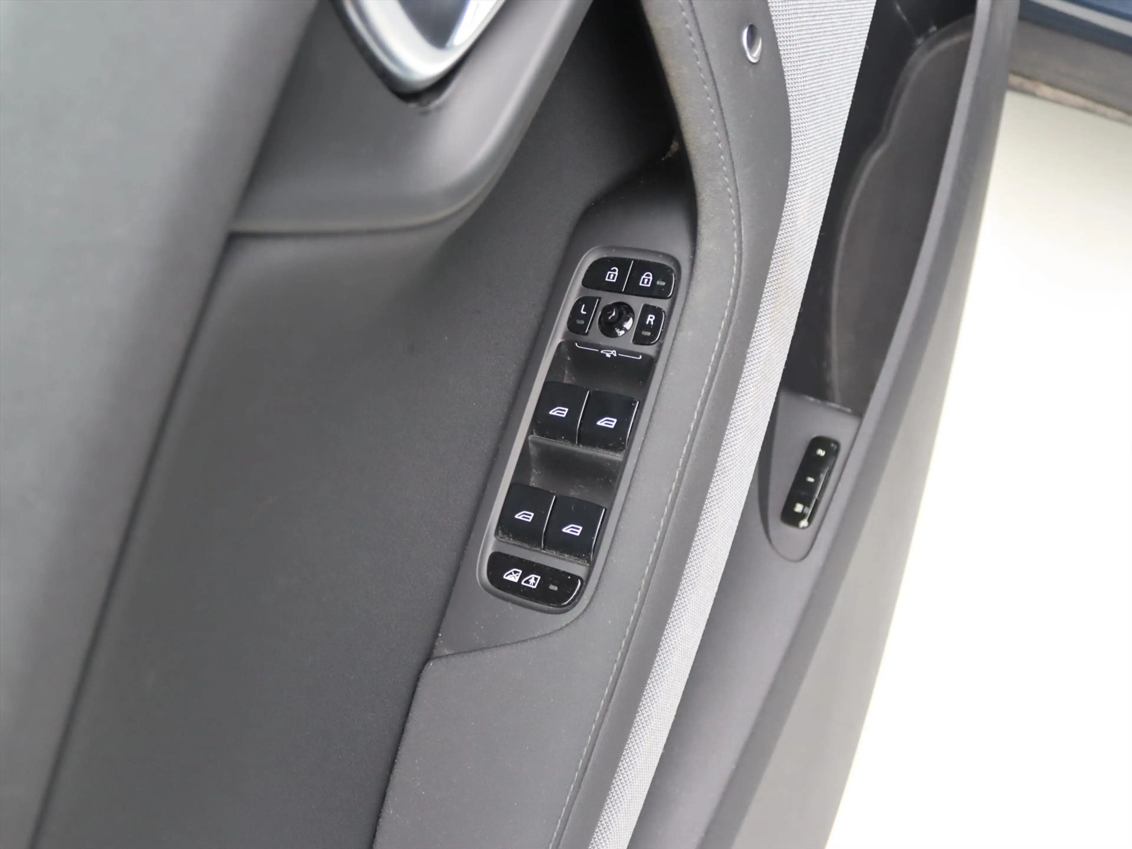 Polestar 2 Long Range Single Motor 231pk [ WARMTEPOMP+TREKHAA — photo 31