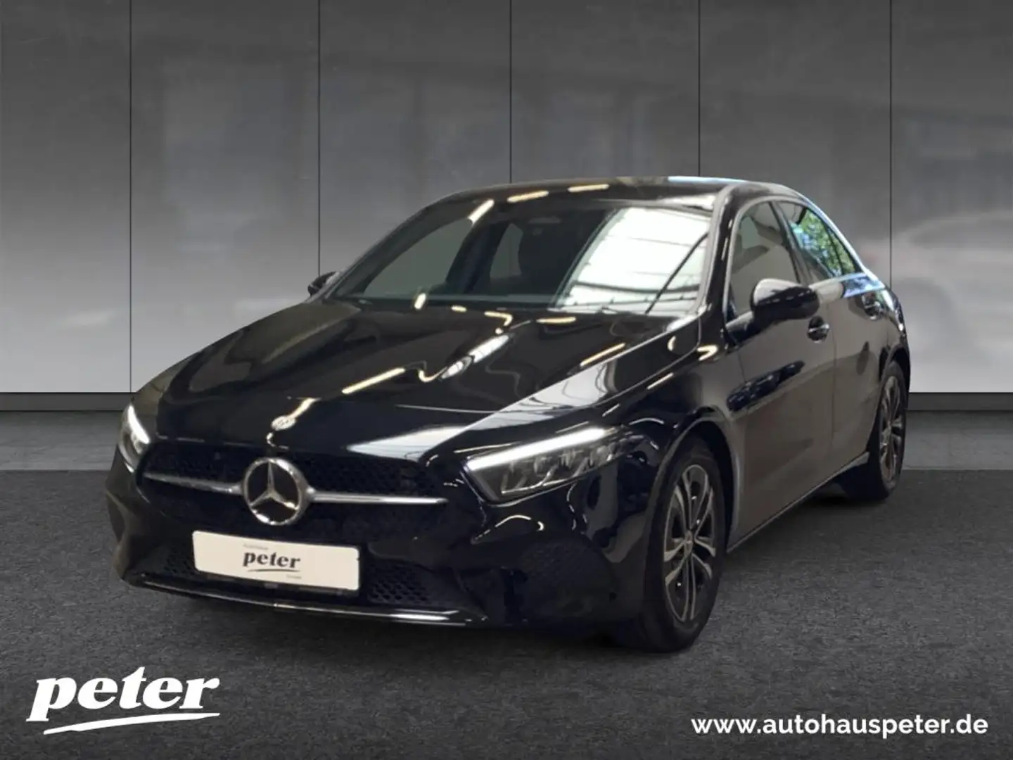 Mercedes-Benz A 200 Limousine PROGRESSIVE+17"+LED+PARK-PAKET Zwart - 1