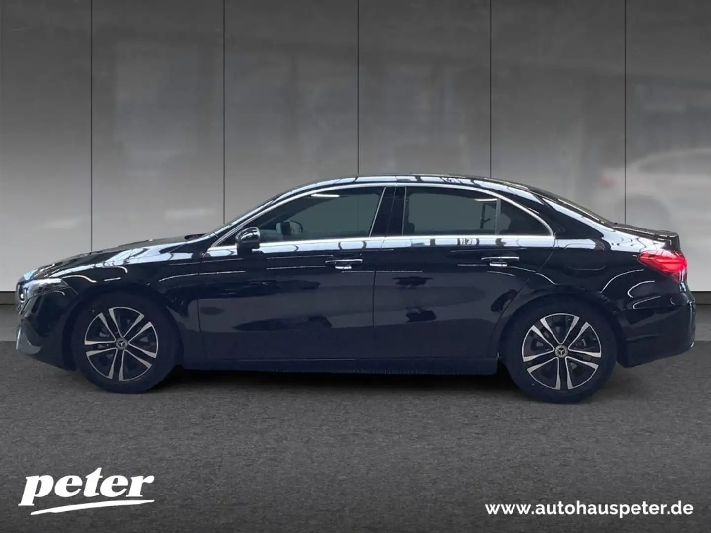 Mercedes-Benz A 200 Limousine PROGRESSIVE+17"+LED+PARK-PAKET Zwart - 2