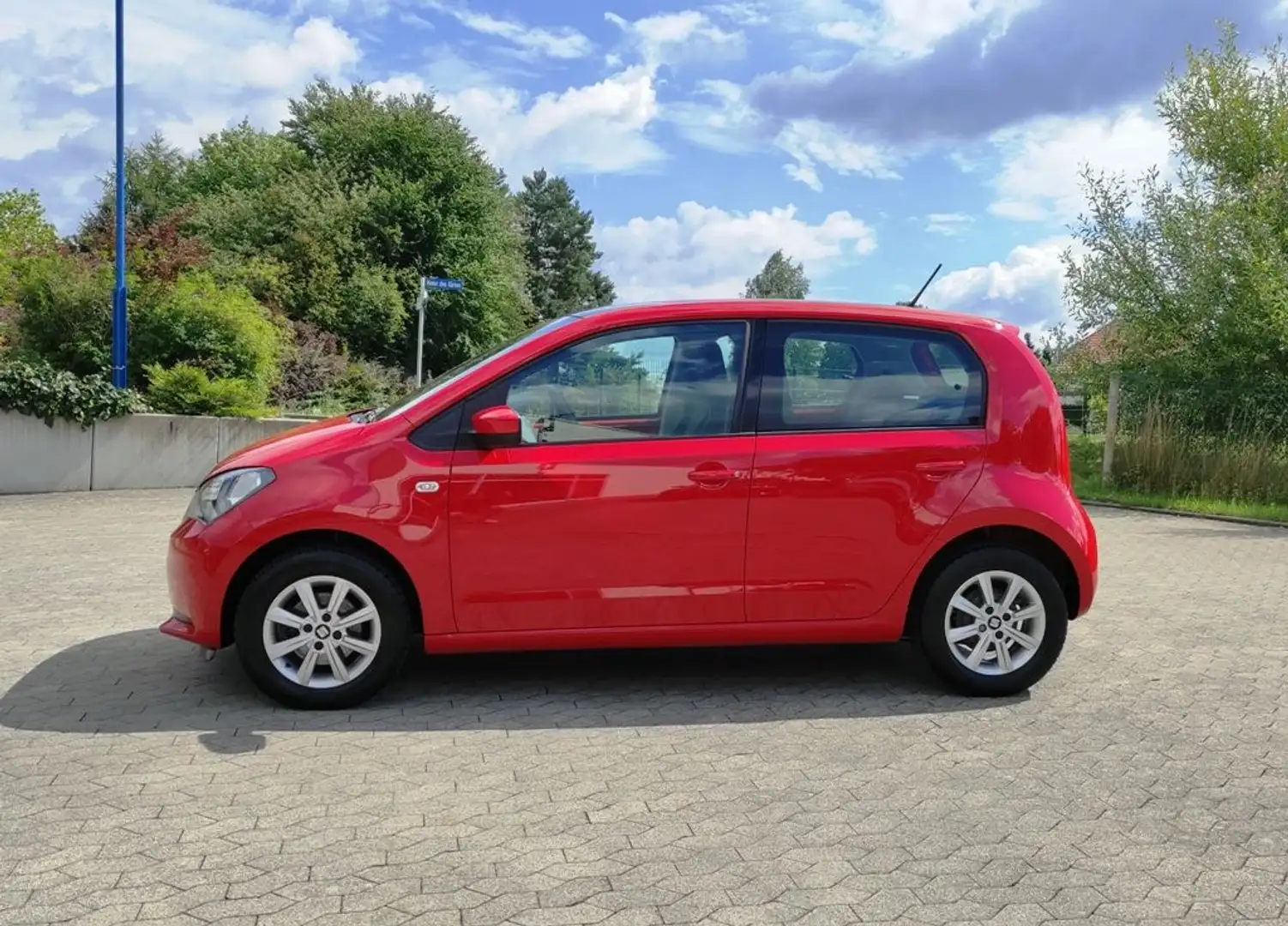 SEAT Mii 1.0 Chic Rojo - 1