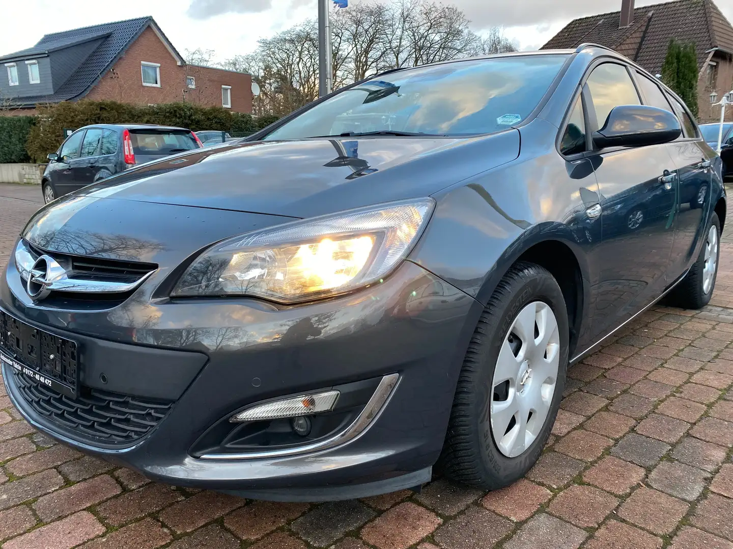 Opel Astra Selection-Klima+SHZ+PDC+TEMPO Grau - 1