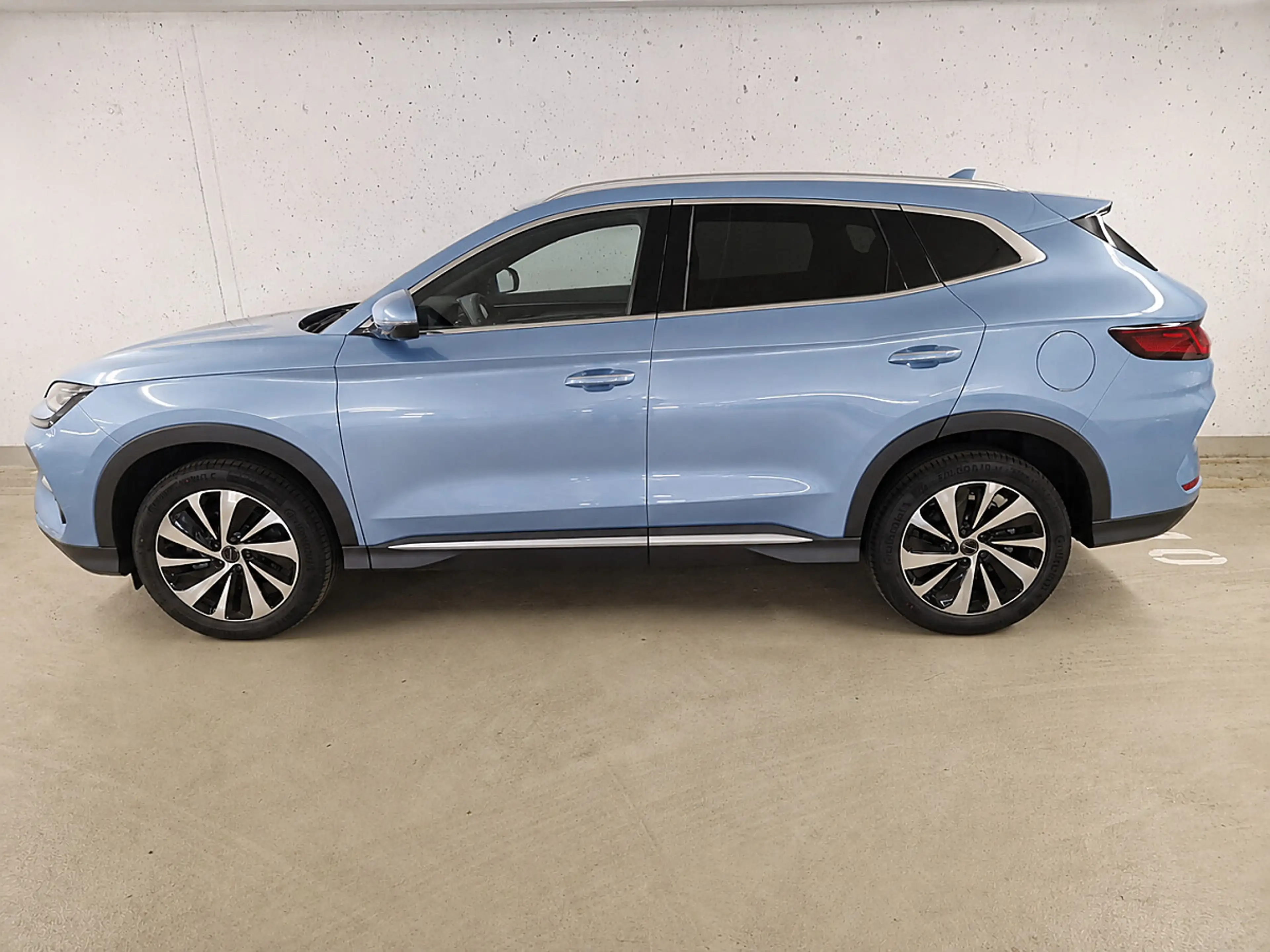 BYD Seal U DM-i PHEV 26,6kWh Comfort Österreich Paket, Inn... — photo 3