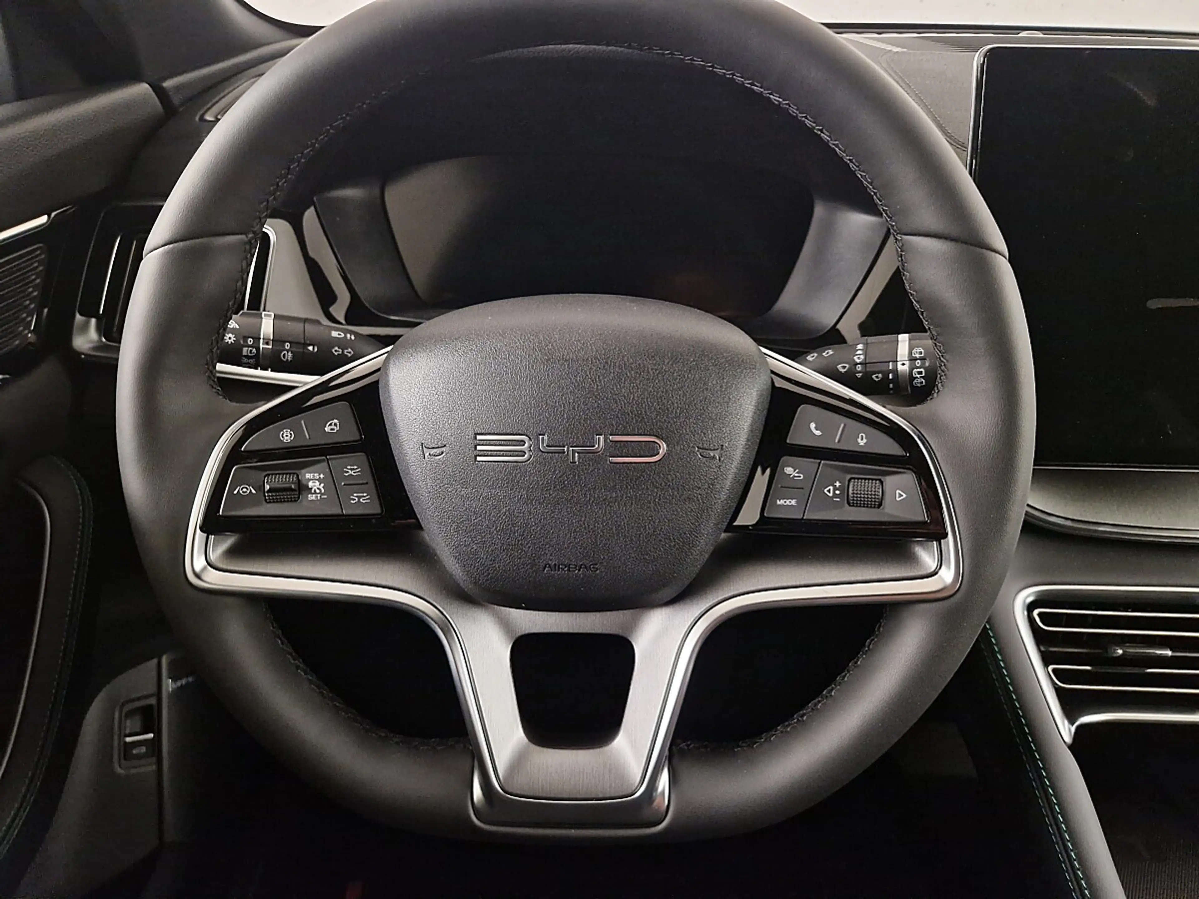 BYD Seal U DM-i PHEV 26,6kWh Comfort Österreich Paket, Inn... — photo 11