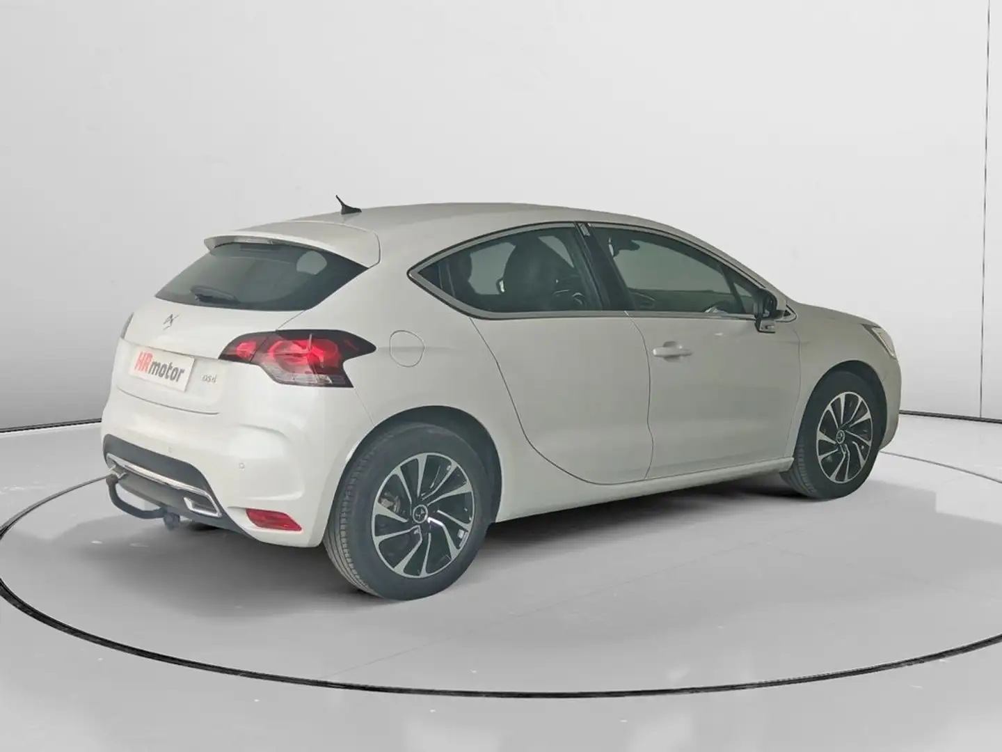 DS Automobiles DS 4 Style Alb - 2