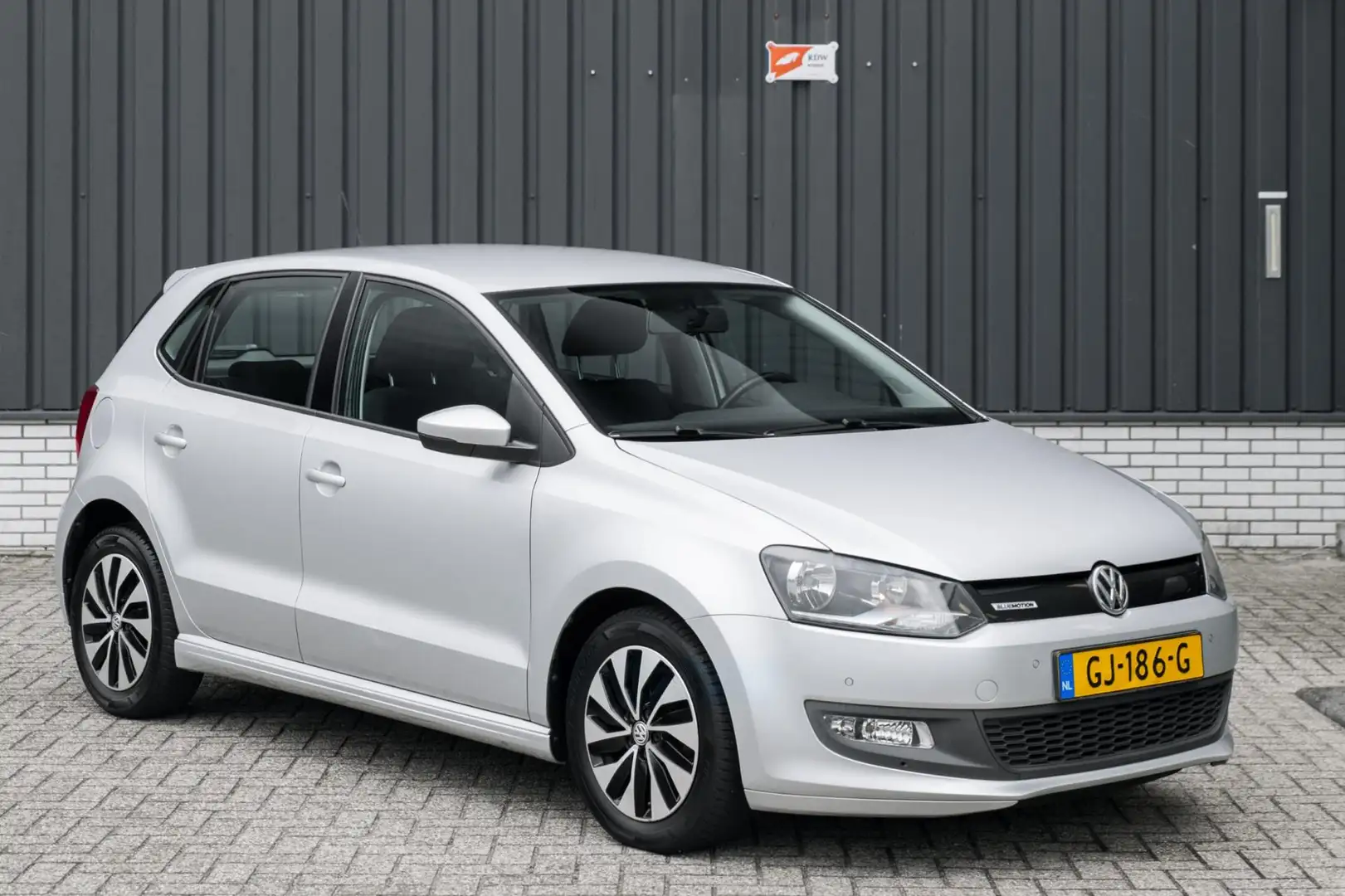 Volkswagen Polo 1.0 BlueMotion*5-Deurs*Airco* Plateado - 2