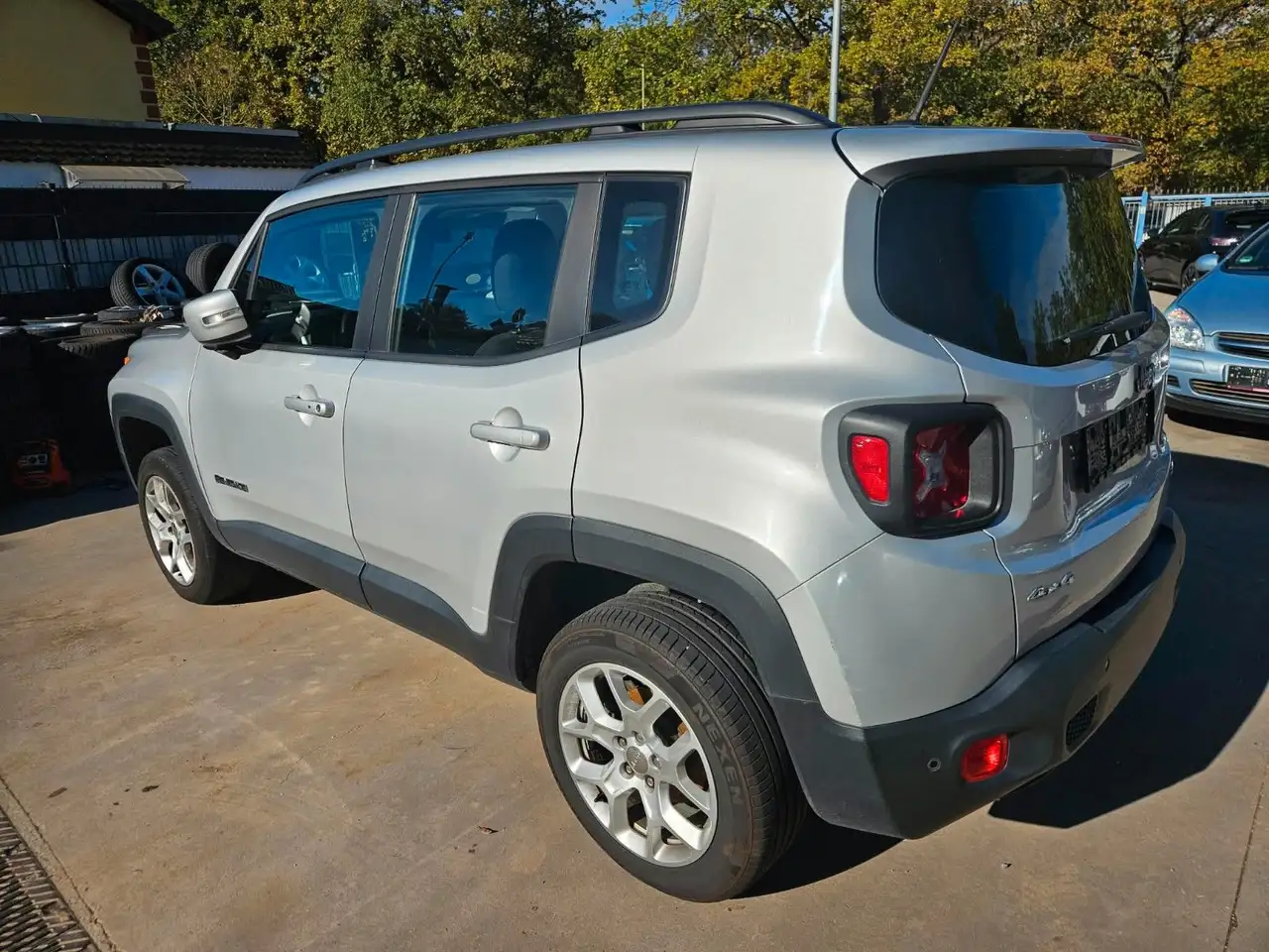 JEEP RENEGADE LONGITUDE 4WD - 140 ch - 120 699KMS - VOLANT EN CUIR