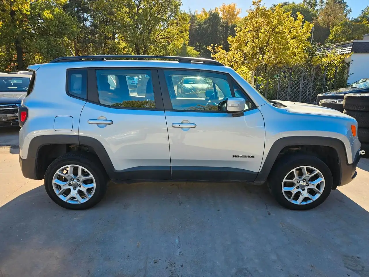 JEEP RENEGADE LONGITUDE 4WD - 140 ch - 120 699KMS - VOLANT EN CUIR