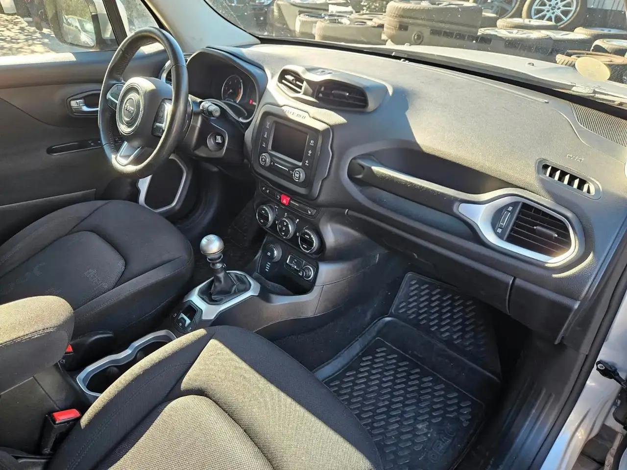 JEEP RENEGADE LONGITUDE 4WD - 140 ch - 120 699KMS - VOLANT EN CUIR