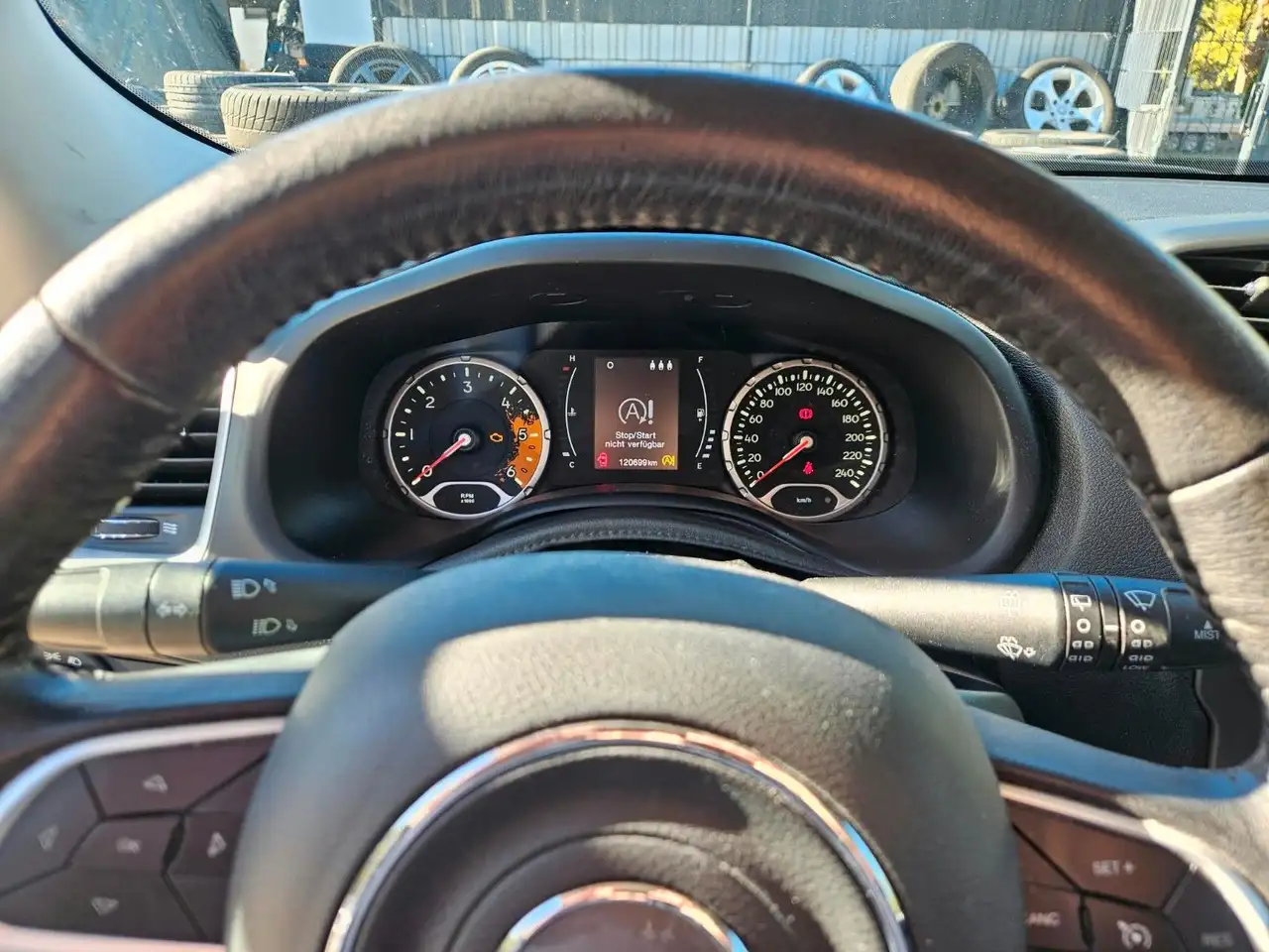 JEEP RENEGADE LONGITUDE 4WD - 140 ch - 120 699KMS - VOLANT EN CUIR