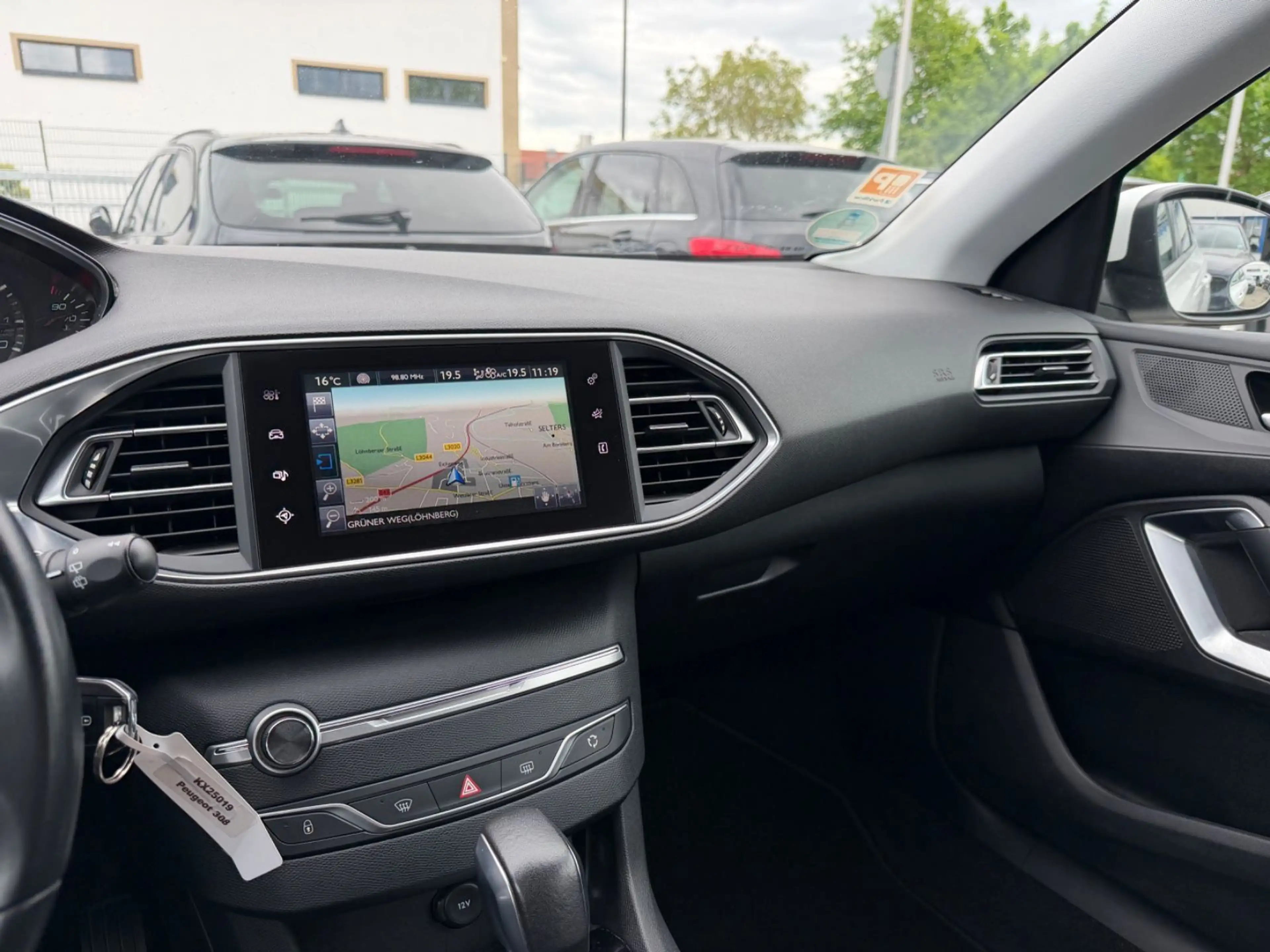 Peugeot 308 SW Active 1.2 e-THP Navi Tempomat Automatik — photo 15