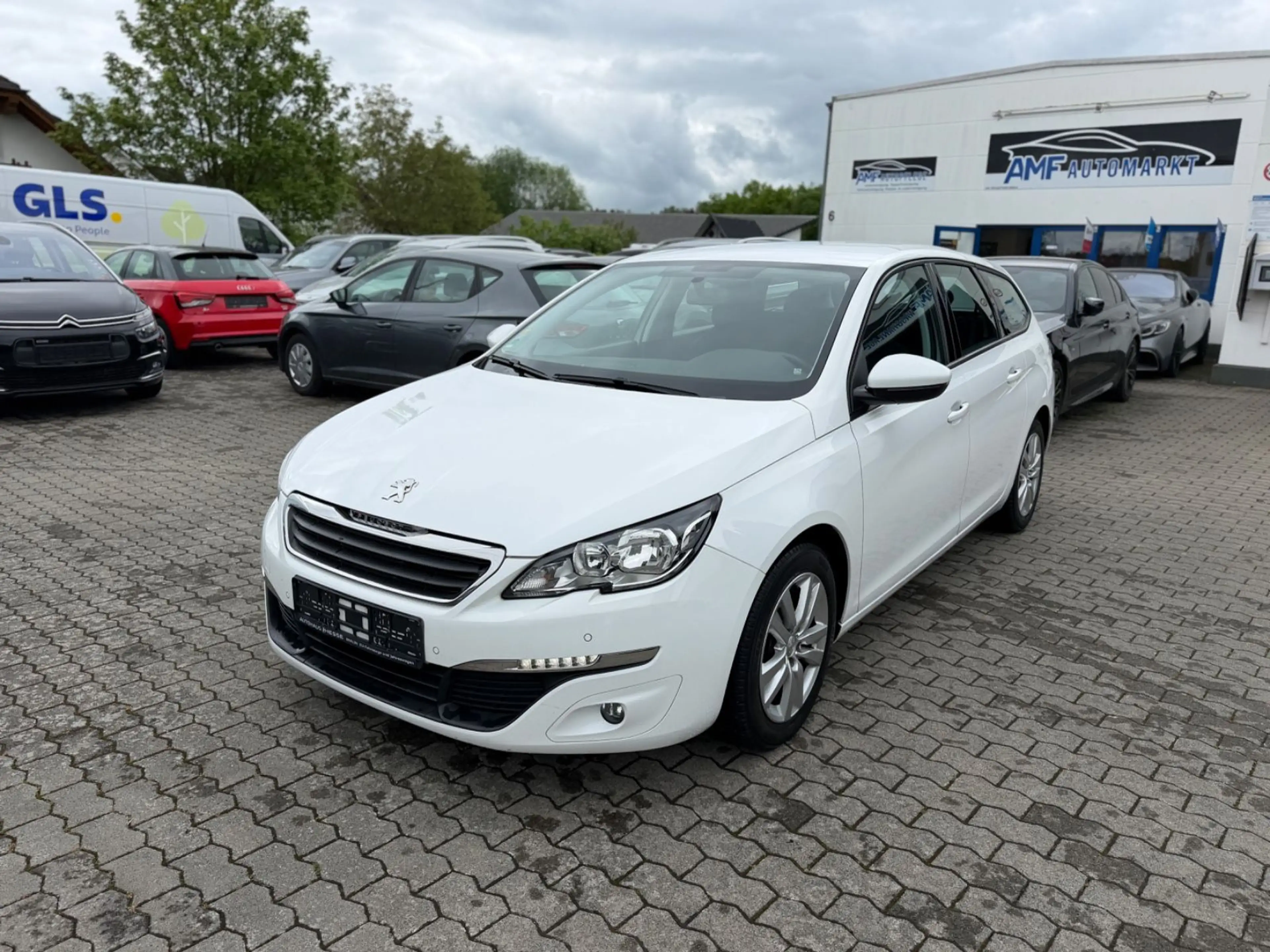 Peugeot 308 SW Active 1.2 e-THP Navi Tempomat Automatik