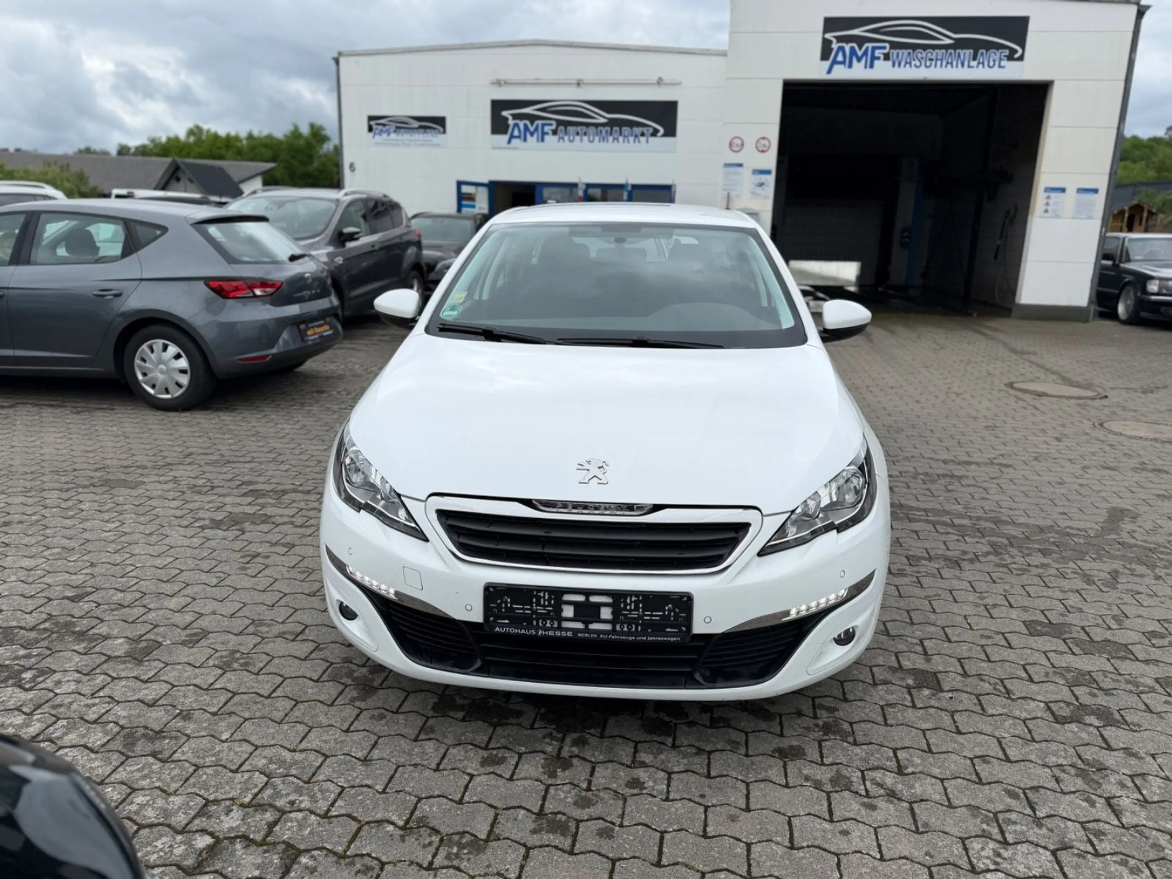 Peugeot 308 SW Active 1.2 e-THP Navi Tempomat Automatik — photo 9