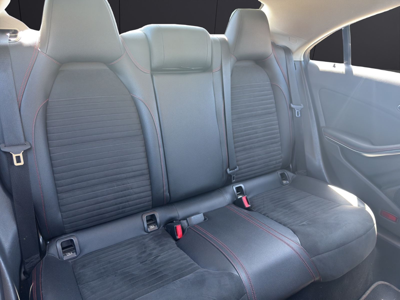 Mercedes-Benz CLA 180 CDI Automatik AMG LINE / — photo 15