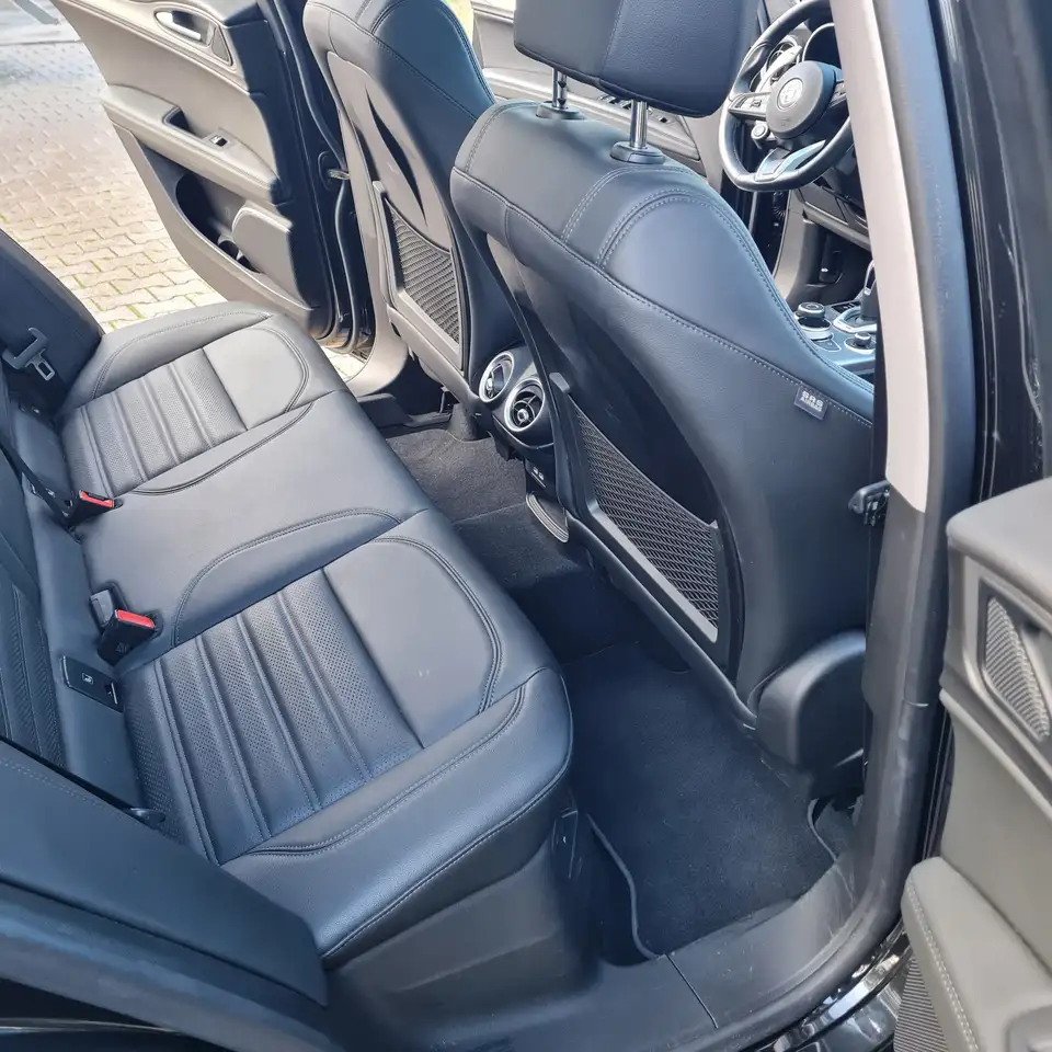 Alfa Romeo Stelvio 2021